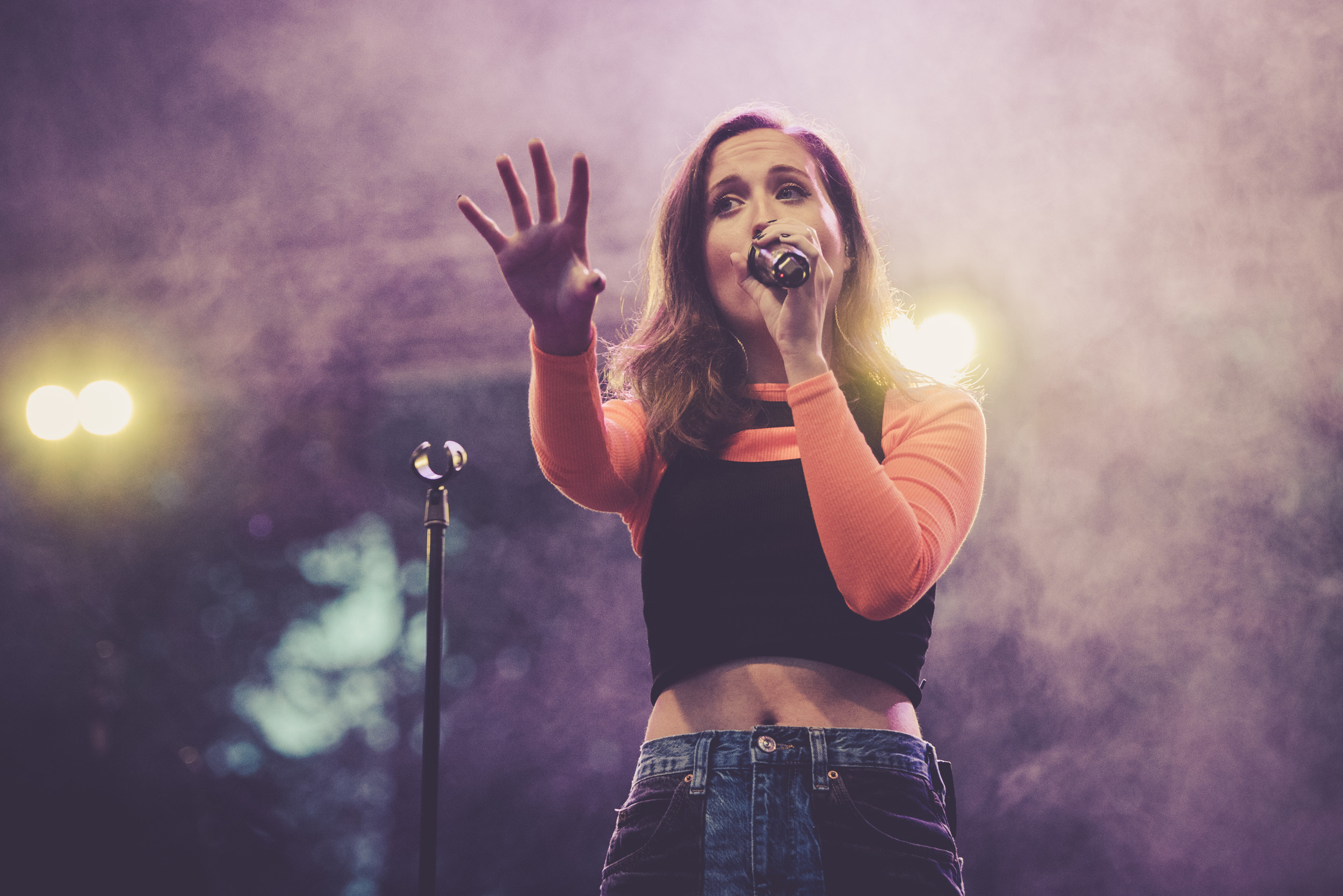 Alice Merton, Live performance, Unforgettable moments, 2500x1670 HD Desktop