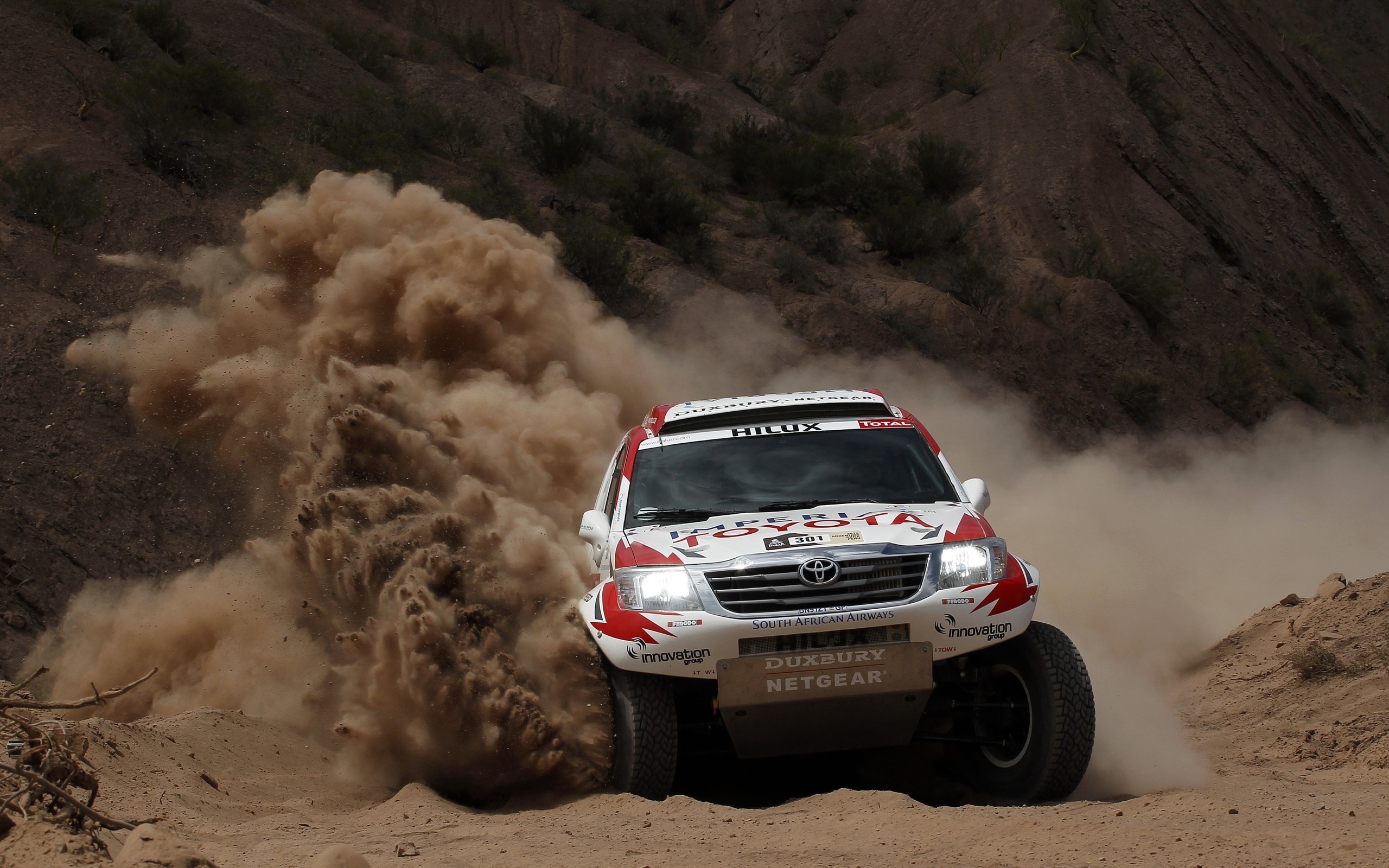 Toyota Hilux, Dakar Rally Wallpaper, 2560x1600 HD Desktop