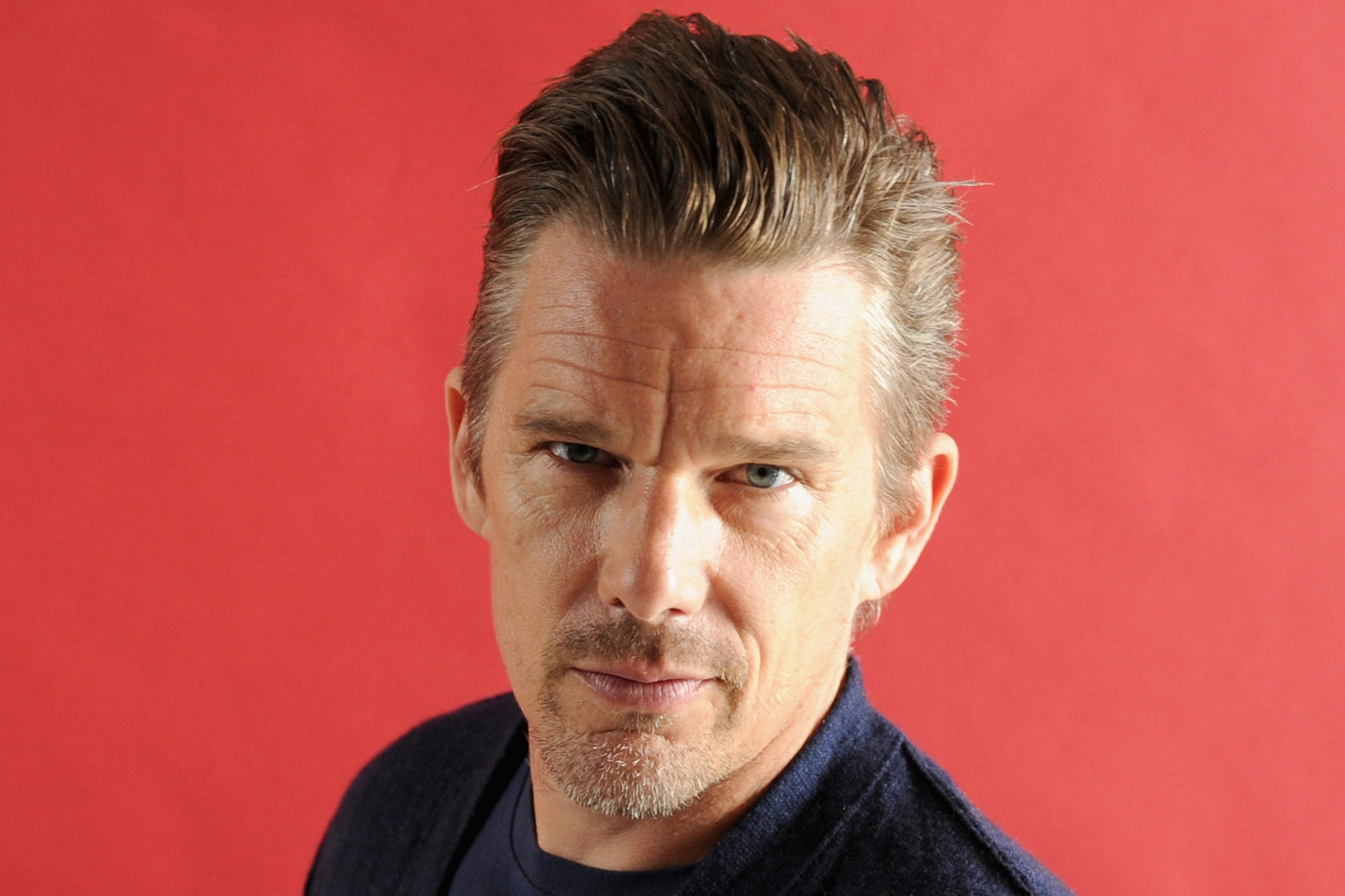 Captivating performer, Ethan Hawke portrait, Actor's charm, Hollywood icon, 2000x1340 HD Desktop