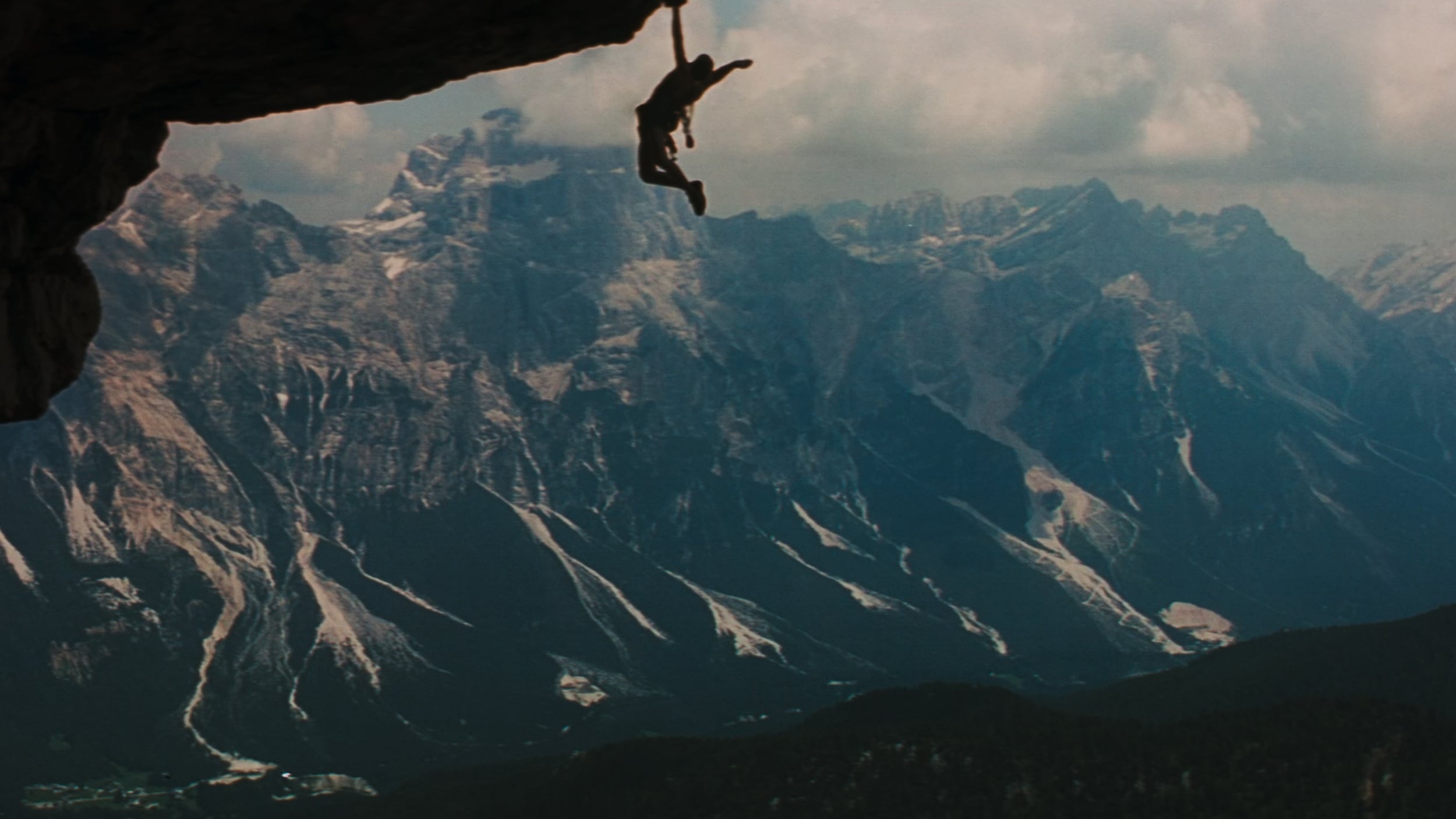 Cliffhanger, Backdrops, Movie database, Adventure film, 2500x1410 HD Desktop