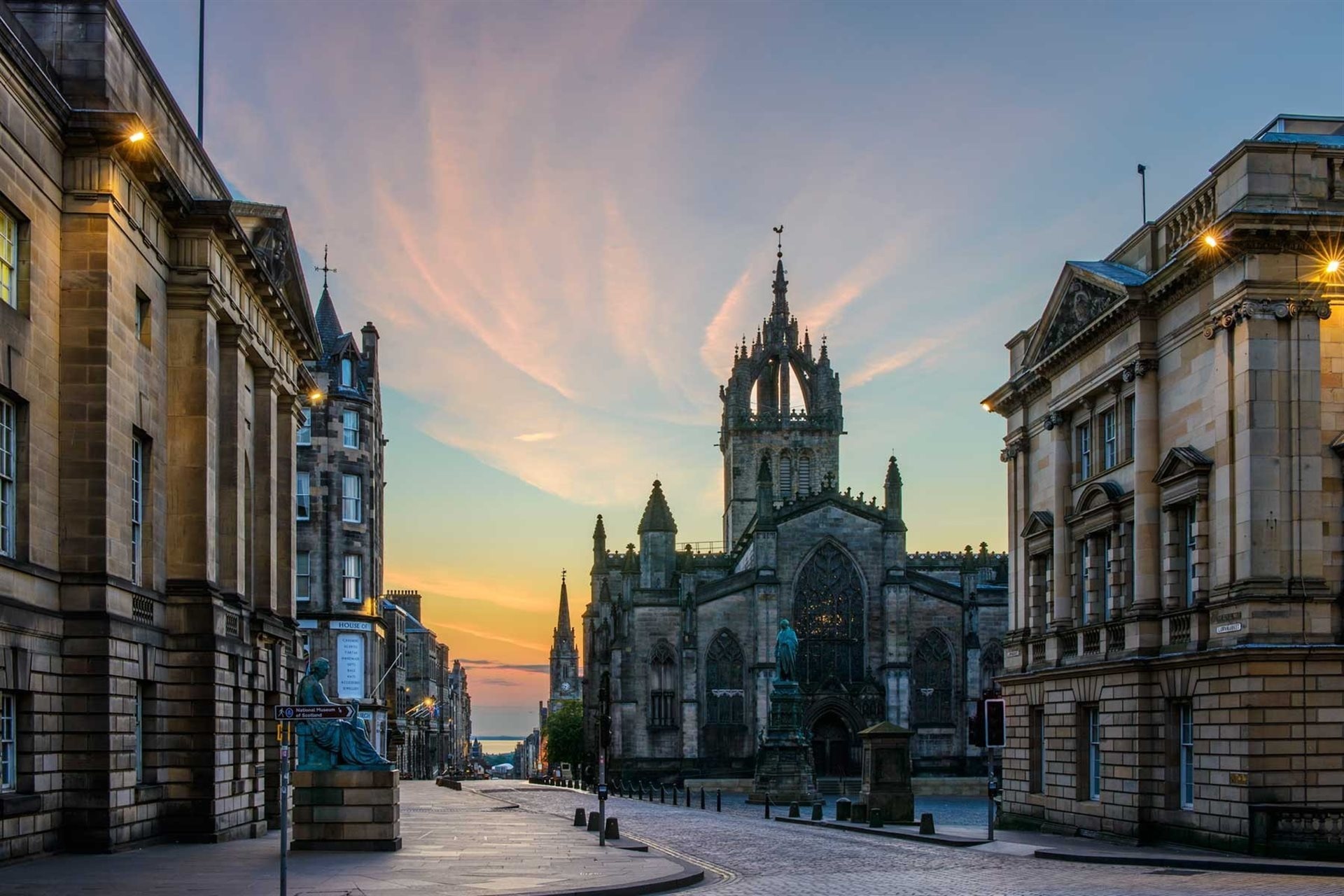 St Giles' Cathedral, Edinburgh (Scotland) Wallpaper, 1920x1280 HD Desktop