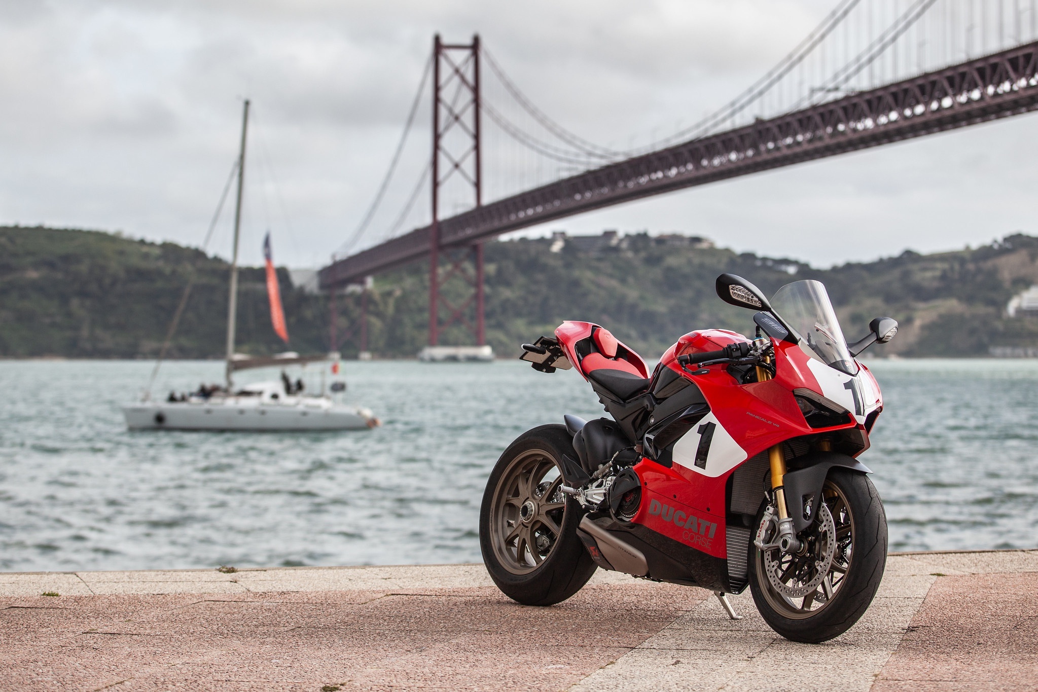 April 25 Bridge, Ducati Panigale V4 Wallpaper, 2050x1370 HD Desktop