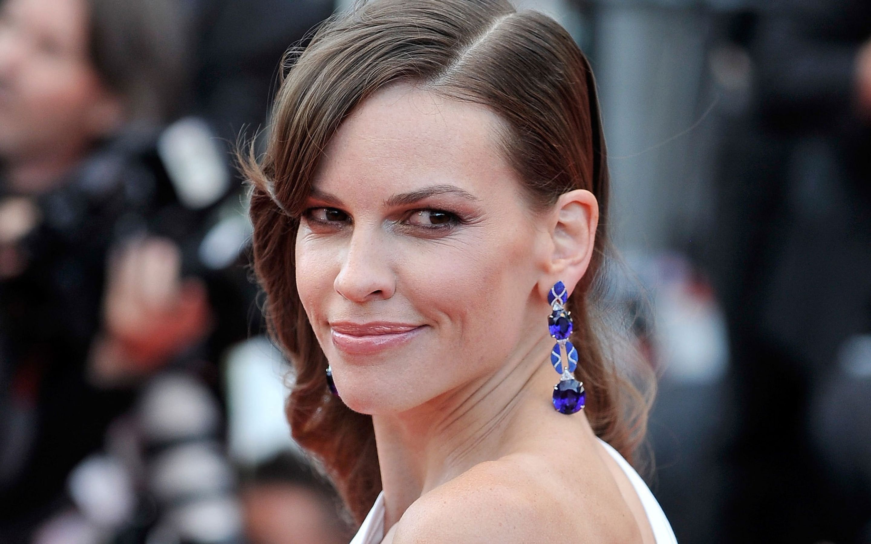 Hilary Swank, Gorgeous actress, Sensational wallpapers, Stunning persona, 2880x1800 HD Desktop