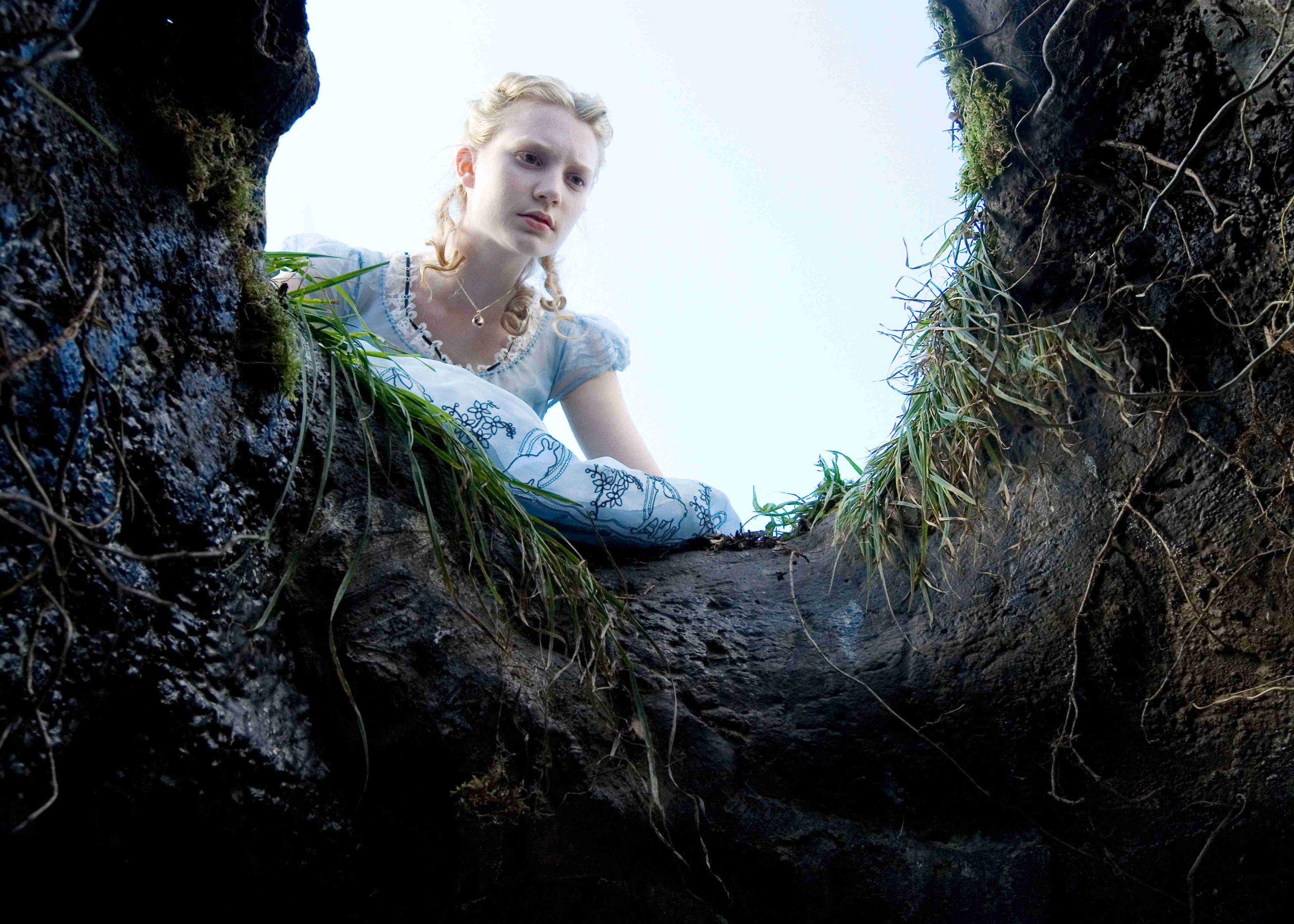 Mia Wasikowska, Alice in Wonderland (Movie) Wallpaper, 2560x1830 HD Desktop