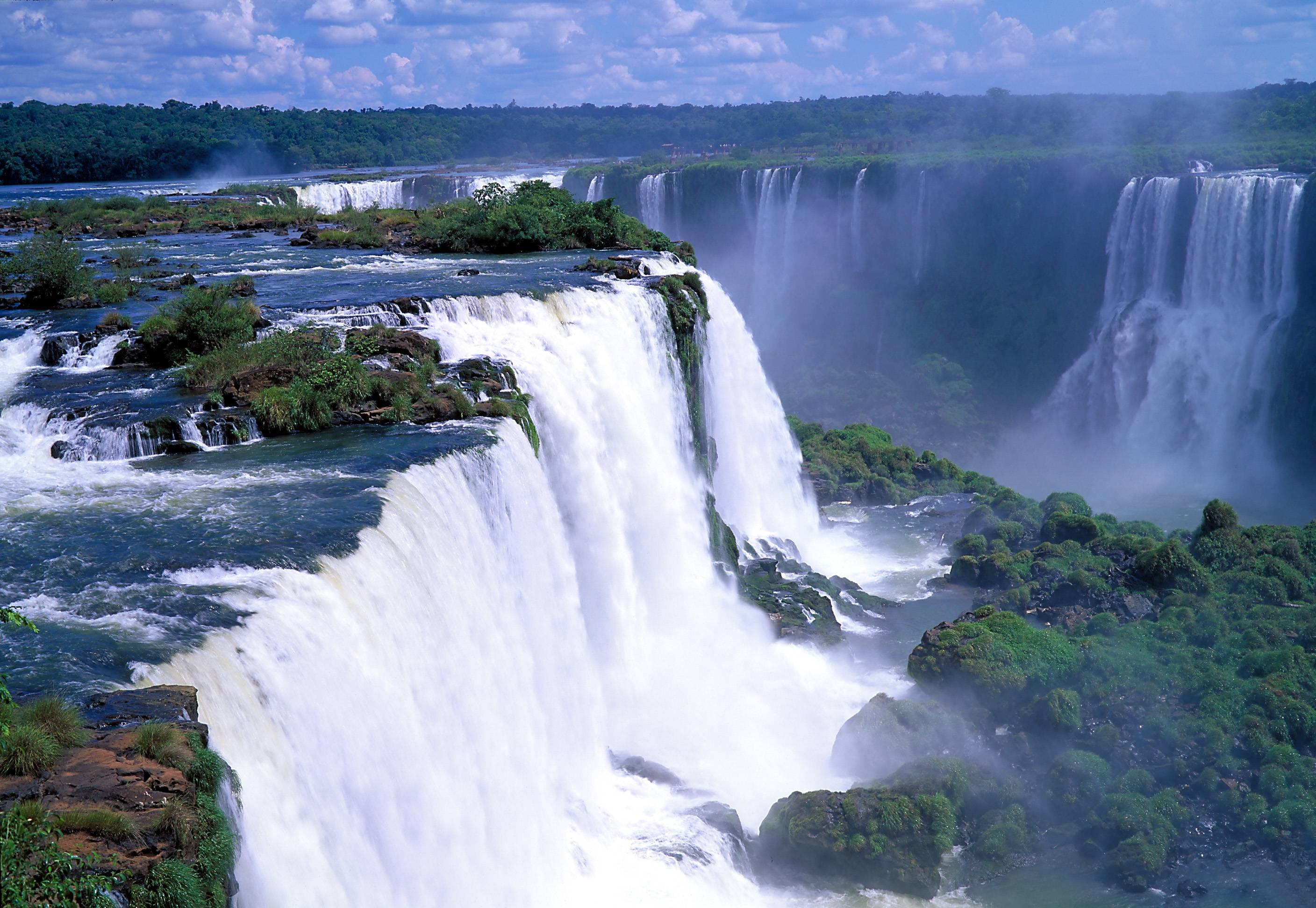 Iguazu Falls, Iguazu National Park Wallpaper, 2820x1950 HD Desktop