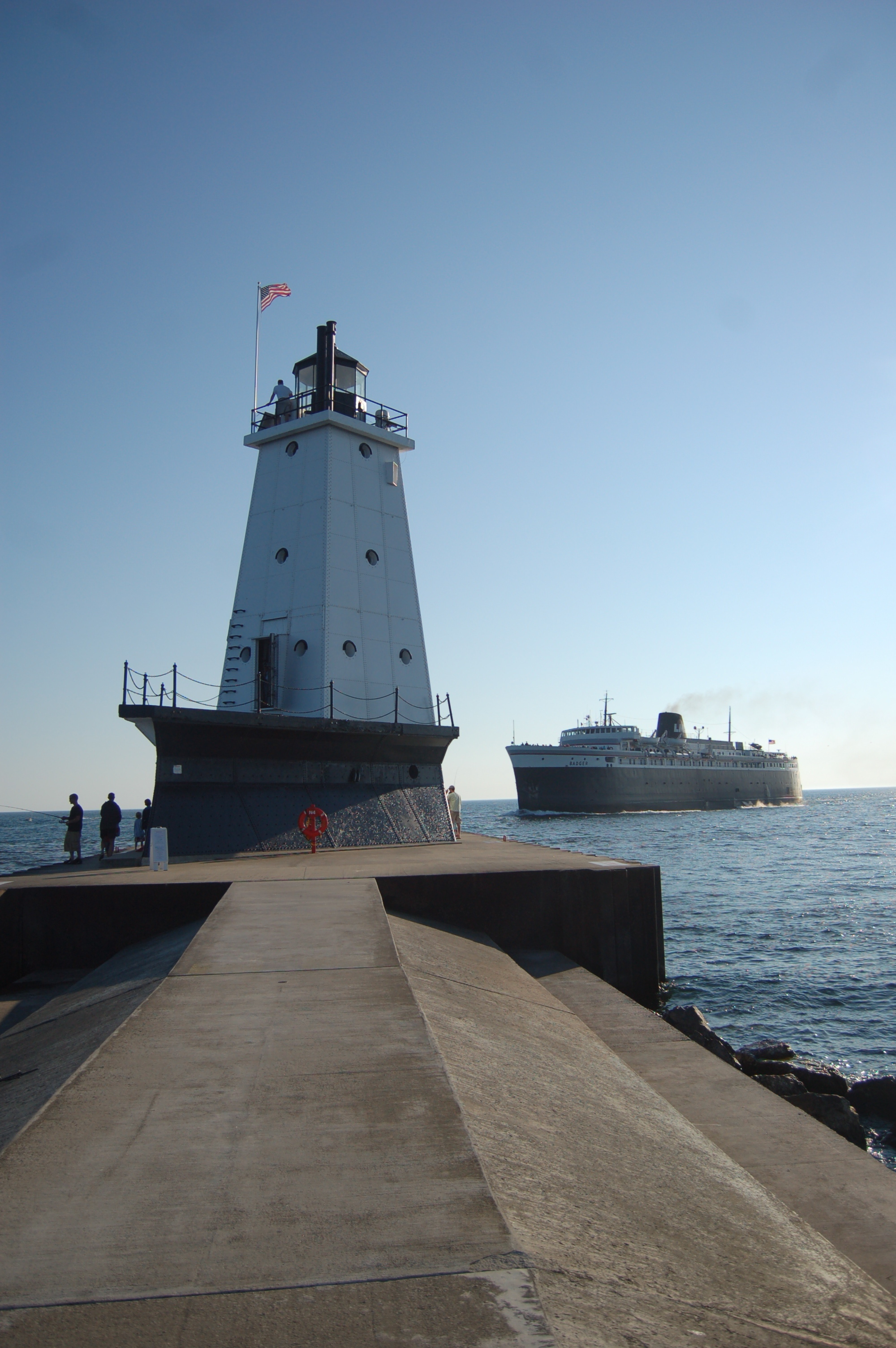 Lake Michigan, Ludington North Breakwater, Travel, The Mitten, 2000x3010 HD Phone