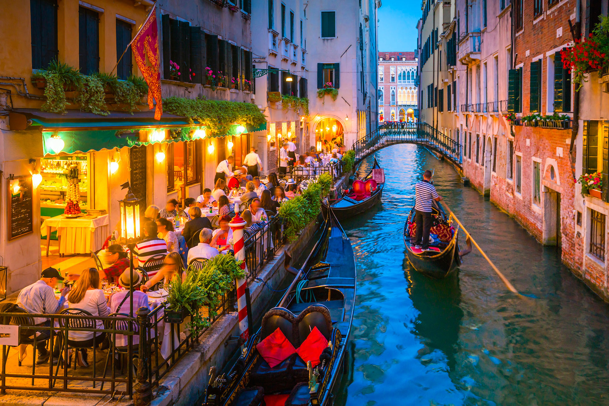 Venetian gondola, Gondola history, Curiosities of Venice, Sorrento boat, 2000x1340 HD Desktop