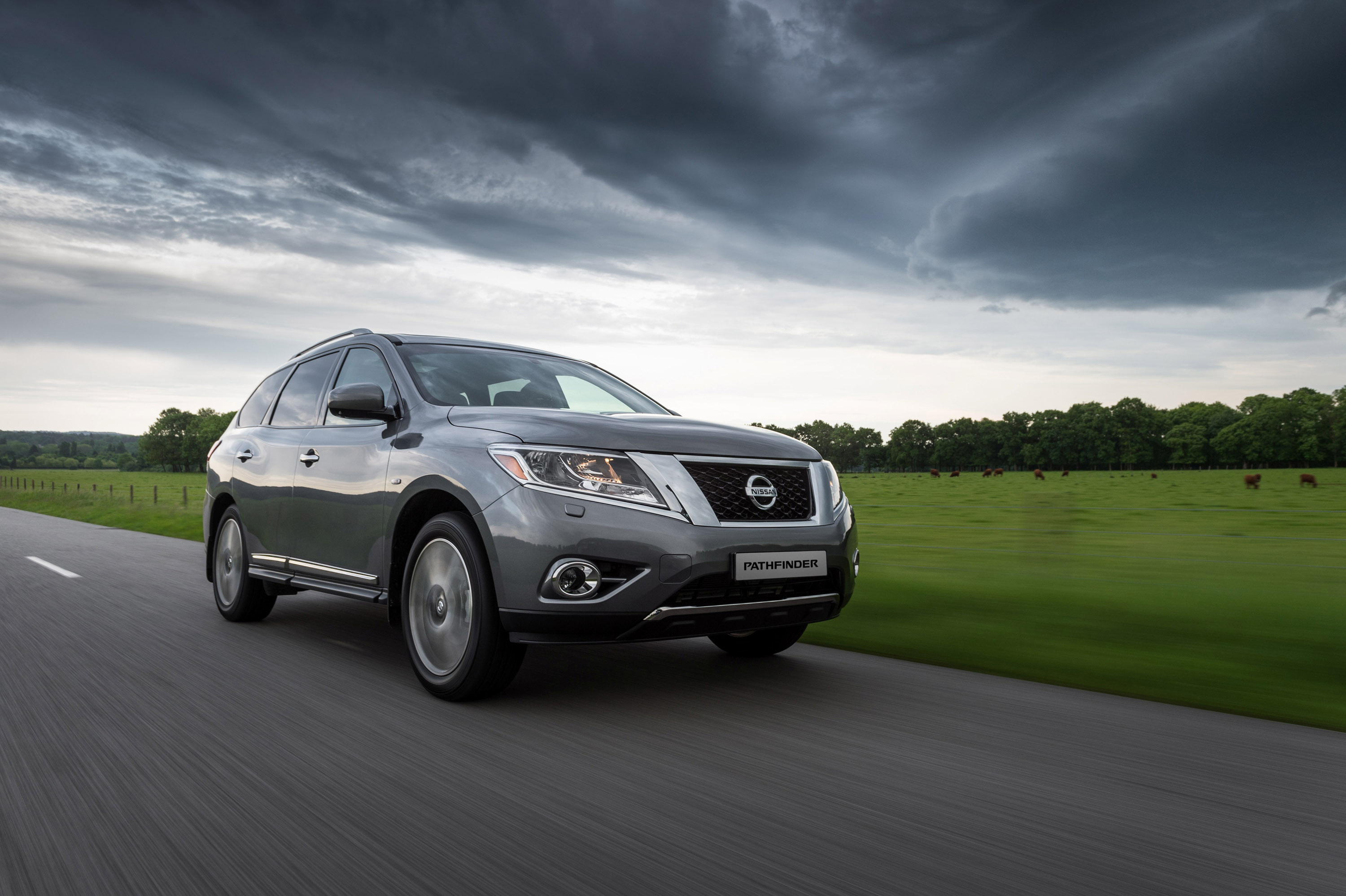 Nissan Pathfinder, 2015 model, HD image, Metallic finish, 3000x2000 HD Desktop