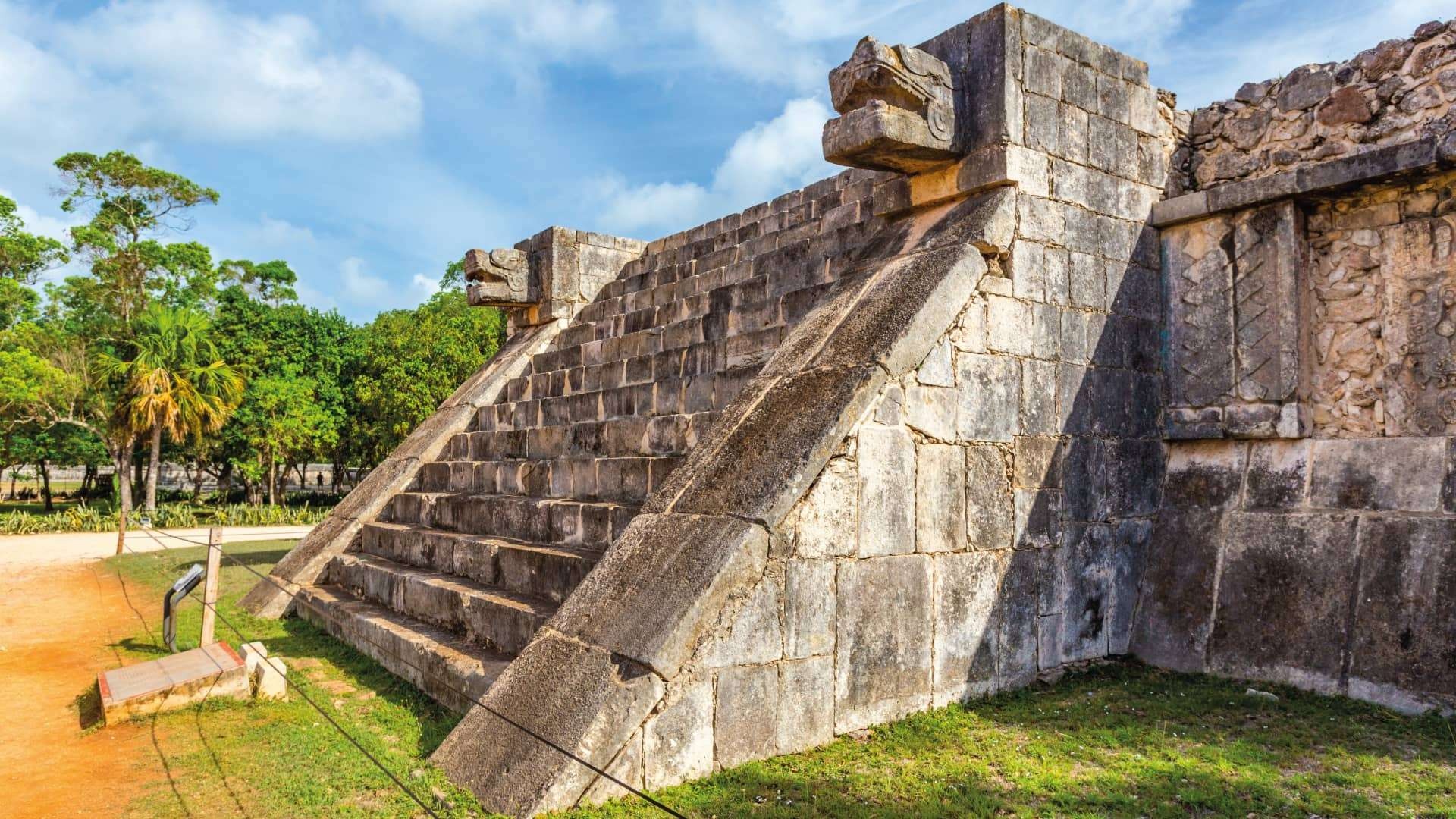 Incredible stories, Chichen Itza's tales, Odigoo travel, Unforgettable experiences, 1920x1080 Full HD Desktop