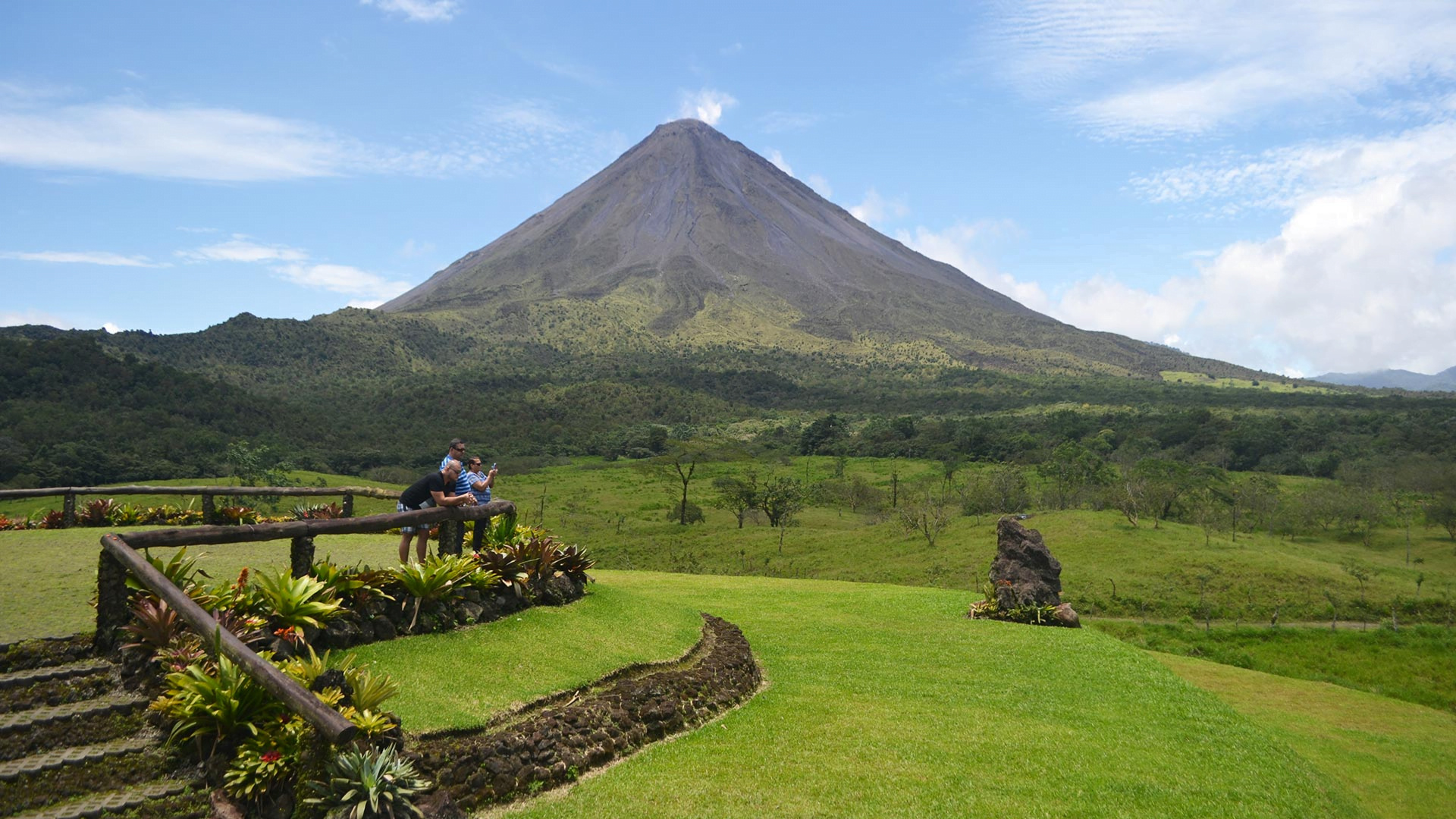 Arenal Volcano, Shana by the beach, Volcn Arenal, Hot springs tours, 1920x1080 Full HD Desktop