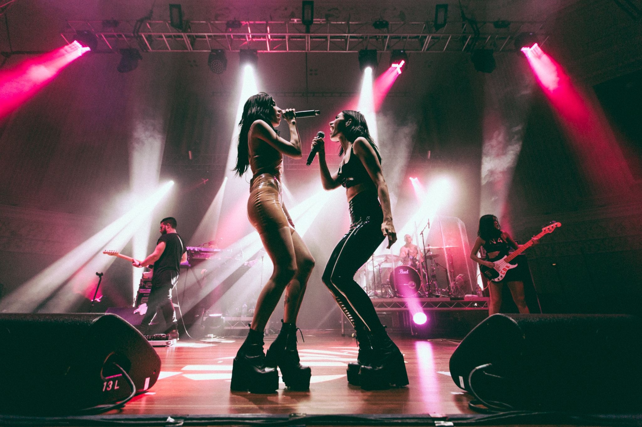 Sanctified tour, The Veronicas Wallpaper, 2050x1370 HD Desktop