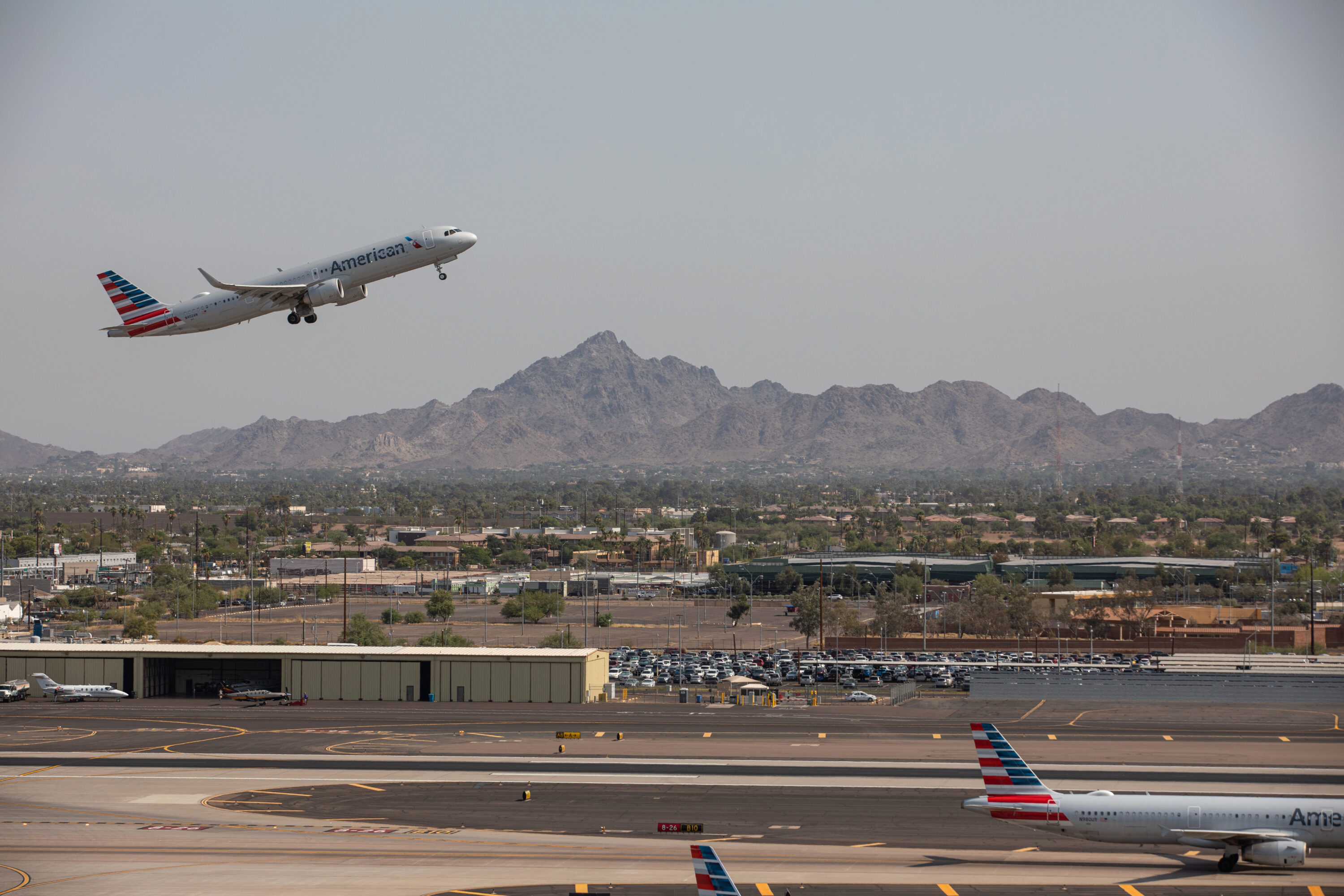 Sky Harbor International Airport, Coyotes arena district, Tempe City Council, Celebrity land, 3000x2000 HD Desktop