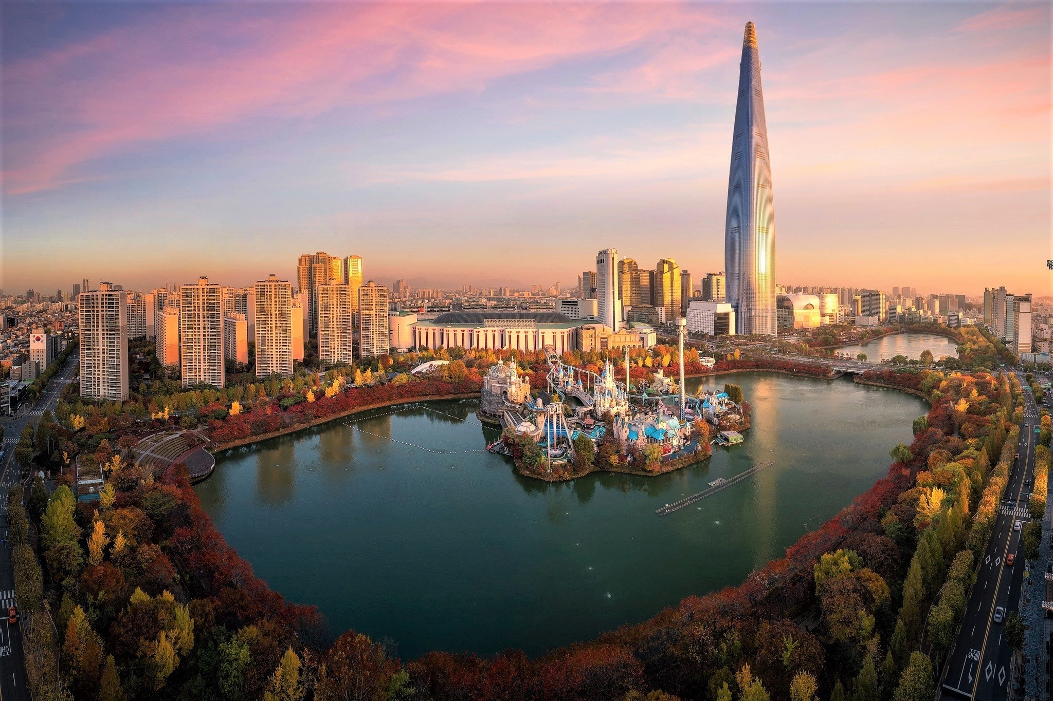 Seoul, Cityscape wallpaper, Tree-lined streets, Waterfront beauty, 2050x1370 HD Desktop