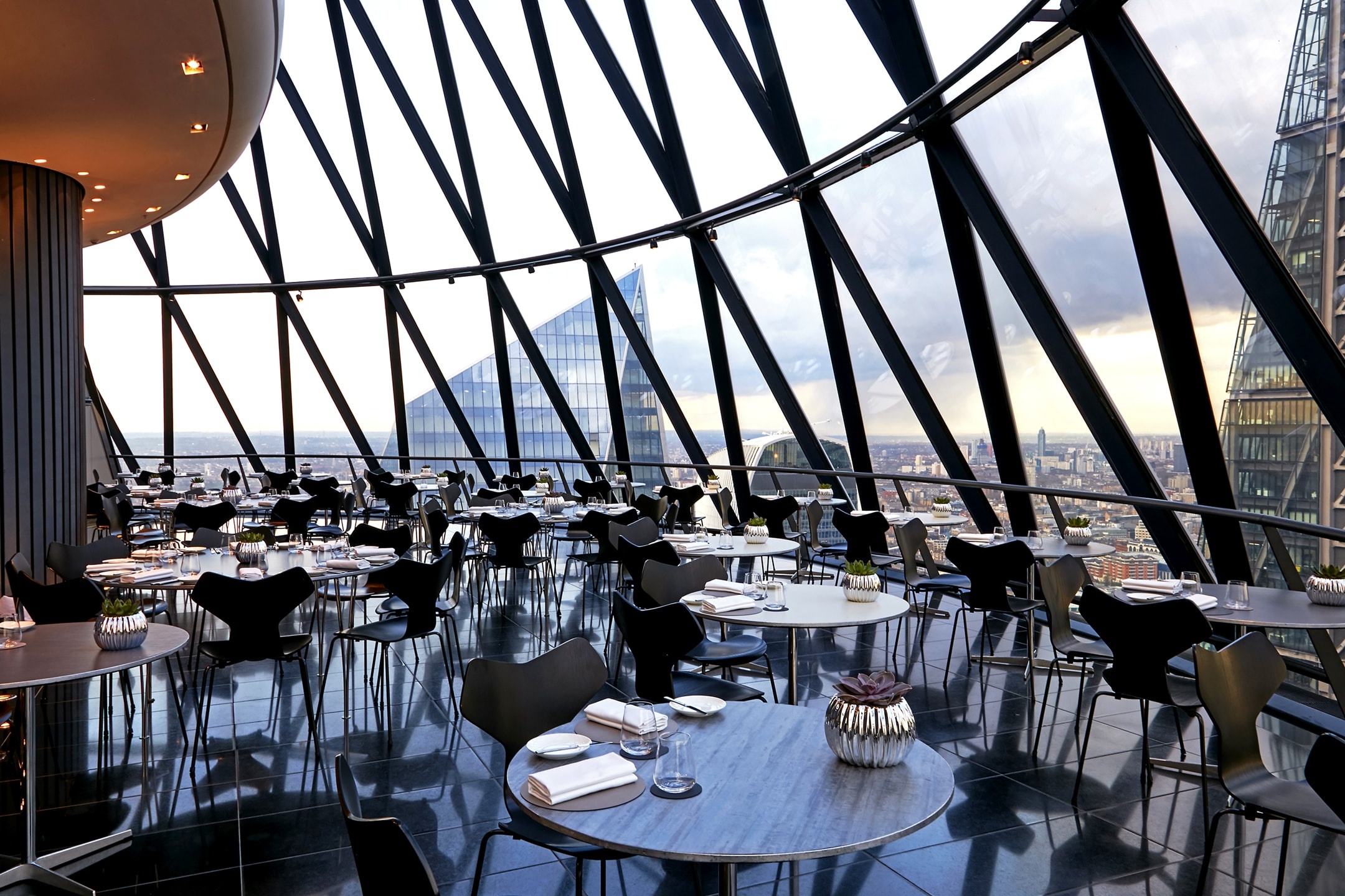 The Gherkin, Helix restaurant, Gourmet dining, Stunning views, 2160x1440 HD Desktop