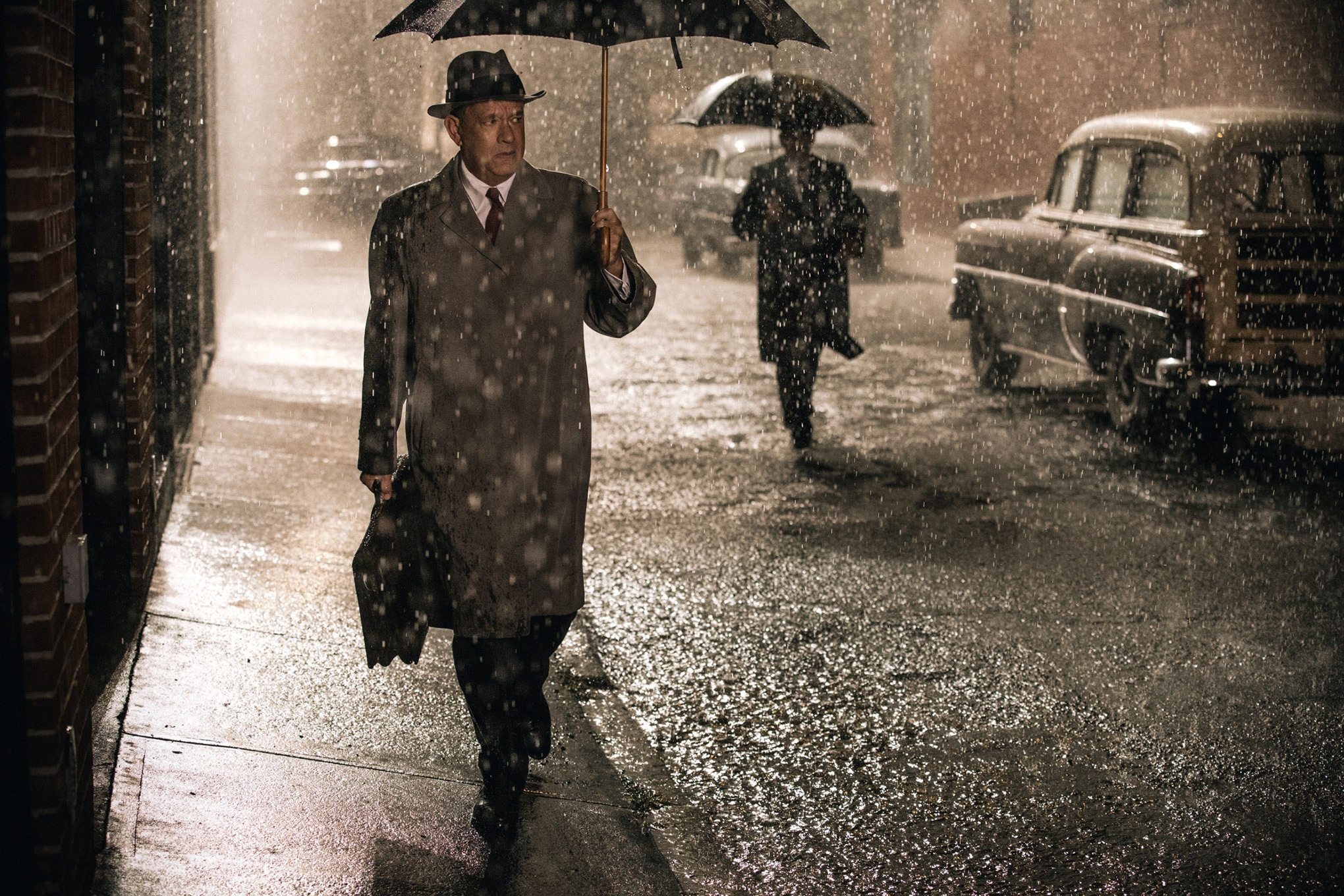 Bridge of Spies, Riveting storyline, Historical events, Negotiation tactics, 2040x1360 HD Desktop