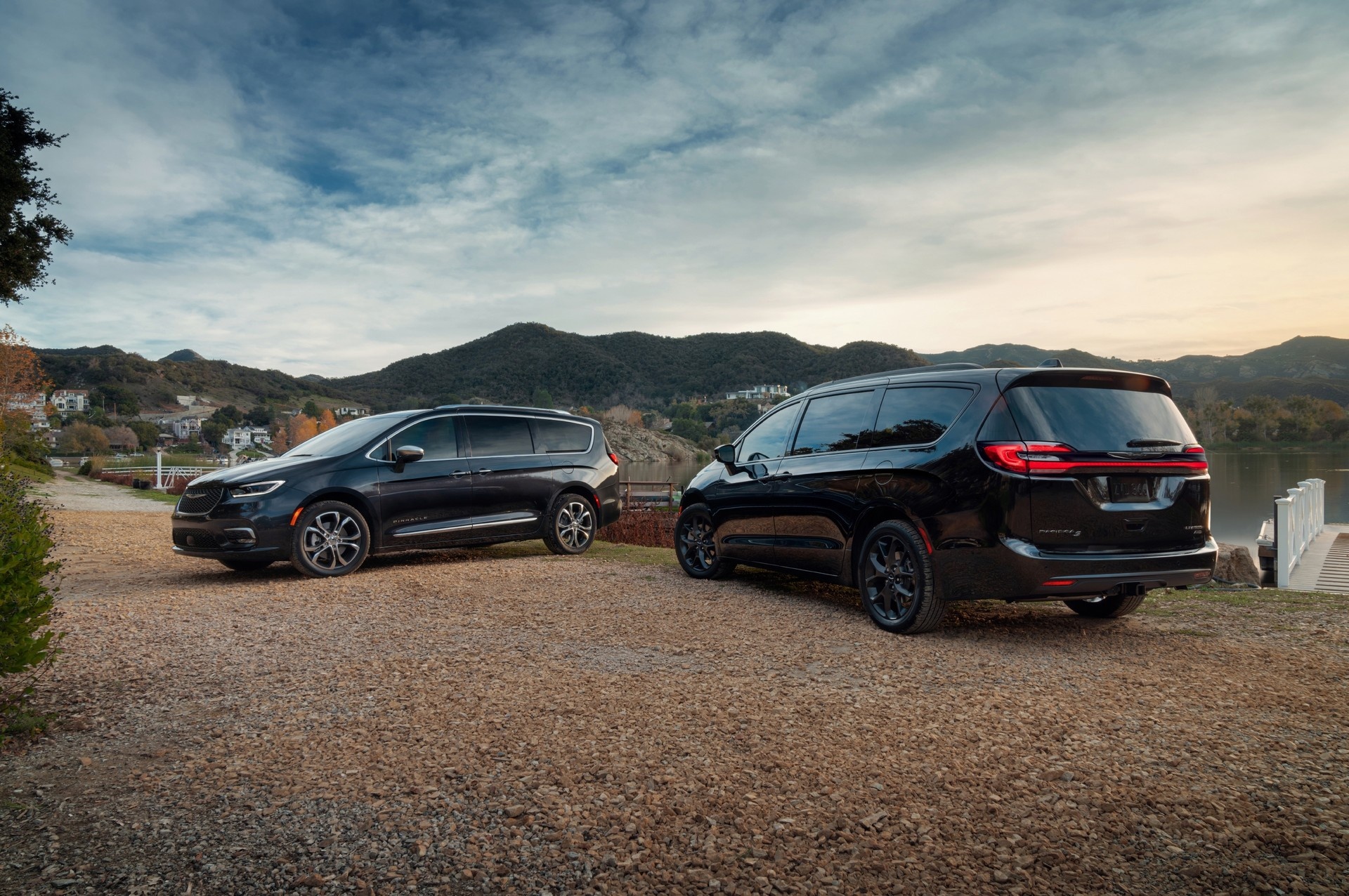 Chrysler Pacifica, Limited S lineup, 2021 wallpapers, Luxury minivan, 1920x1280 HD Desktop