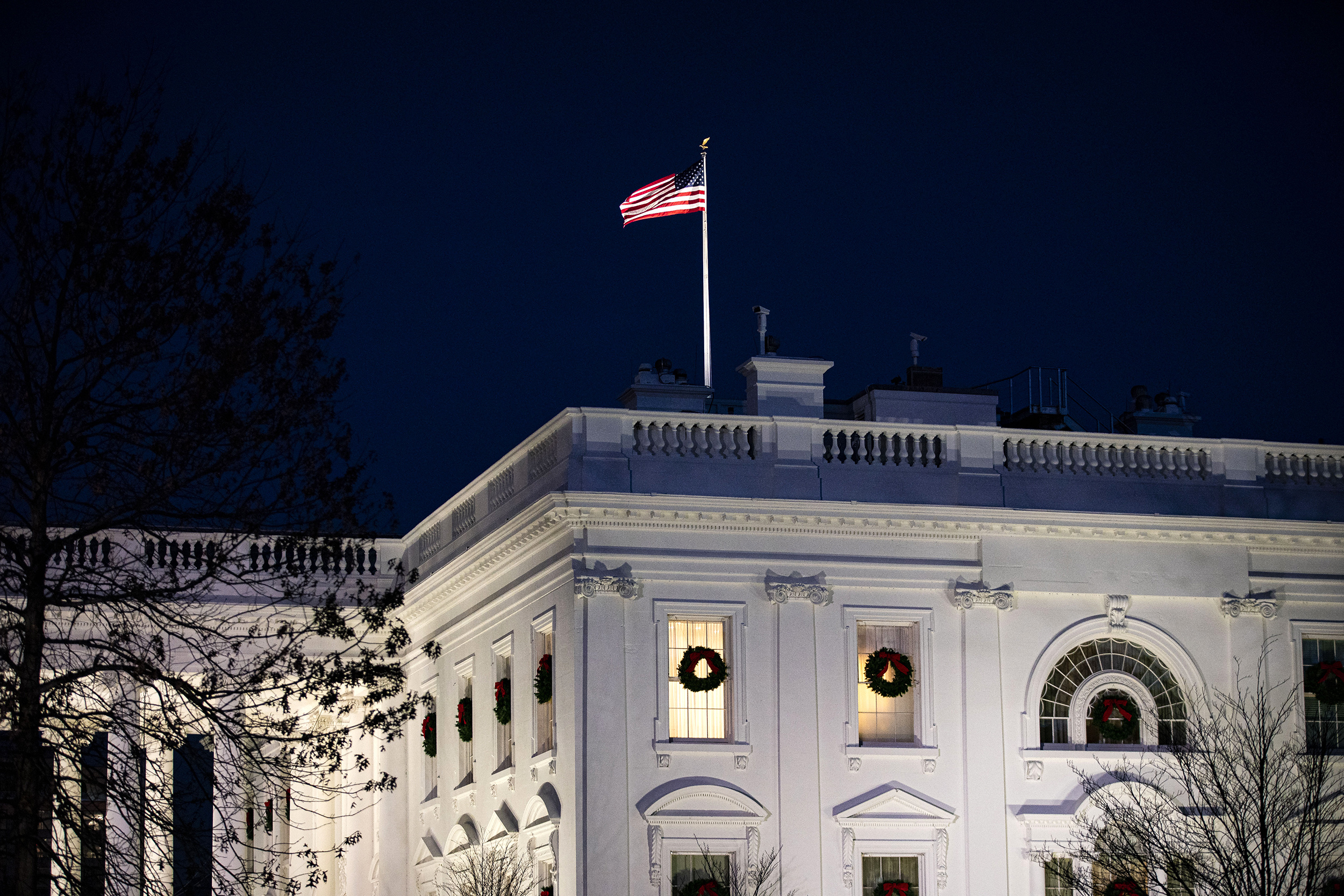 Christmas decorations, White House Wallpaper, 2500x1670 HD Desktop