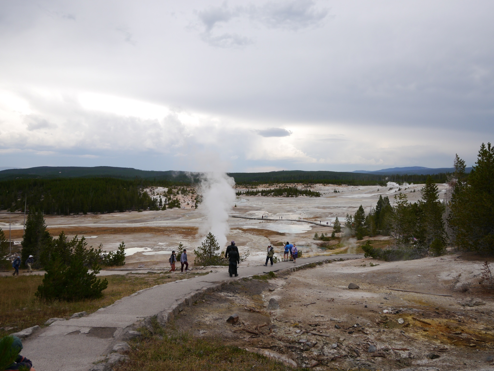 Back Basin Loop, Norris Geysir Basin, Nature trail, Back Basin Loop, 2050x1540 HD Desktop