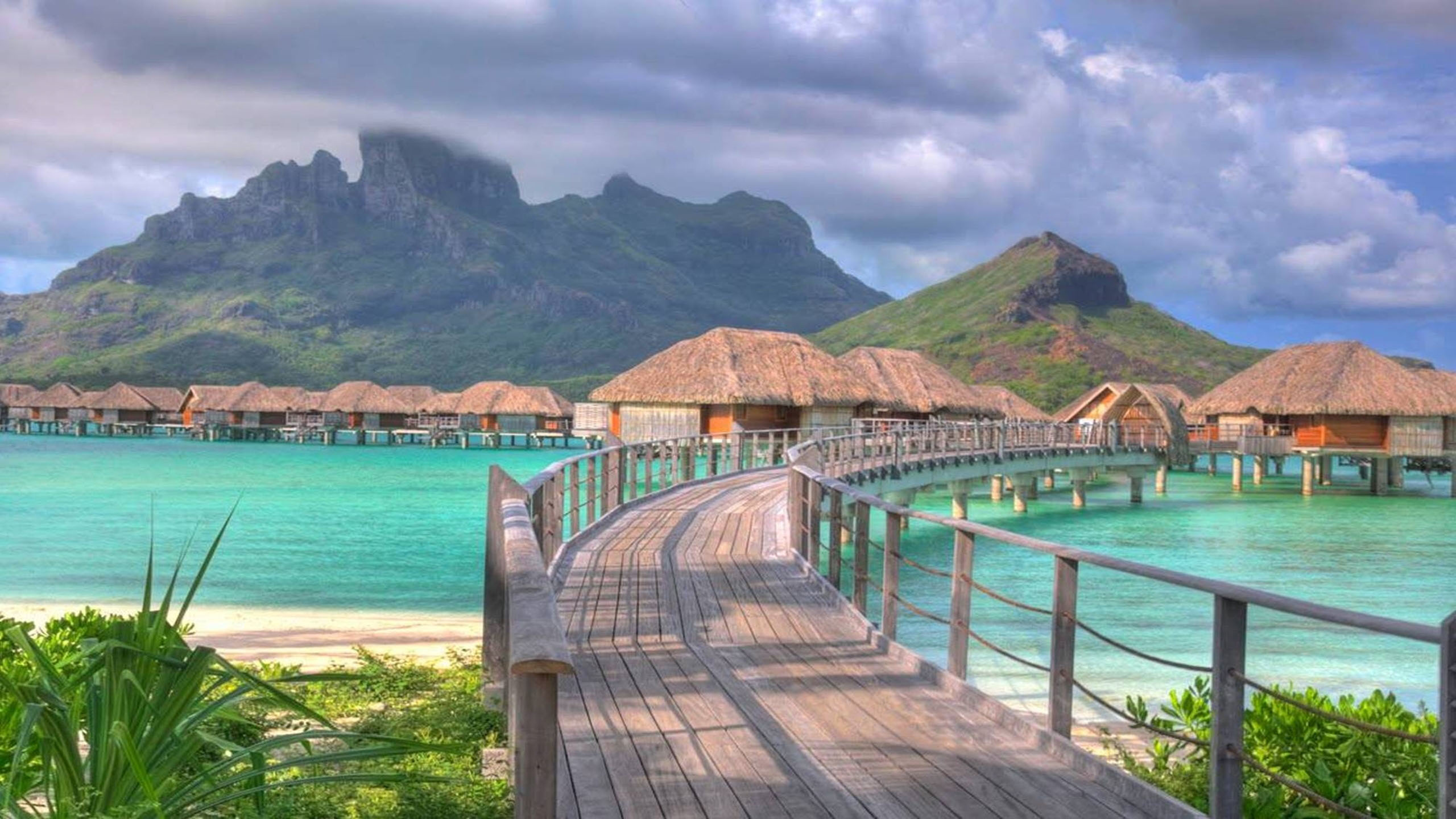 Four Seasons Resort, Bora Bora luxury, South Pacific oasis, French Polynesia paradise, 2560x1440 HD Desktop