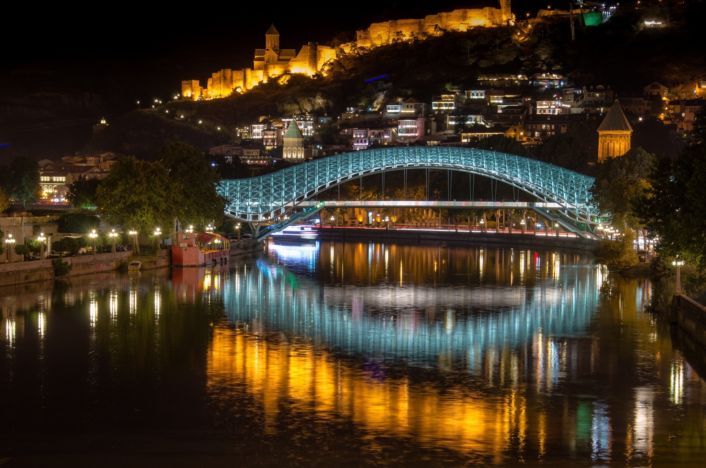 Tbilisi, Old Tbilisi, Vacation rentals, Charming architecture, 2450x1630 HD Desktop