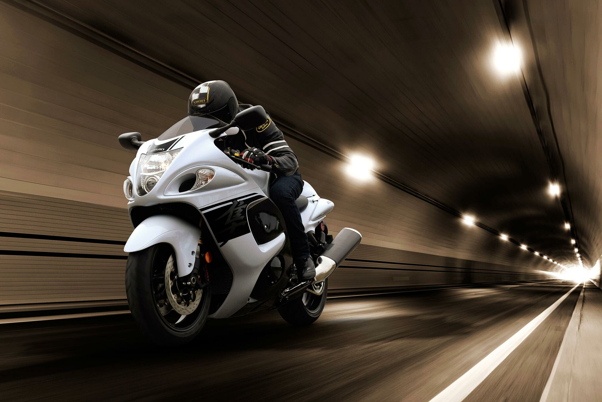 Suzuki Hayabusa, Auto legend, High-speed monster, Iconic superbike, 2020x1350 HD Desktop