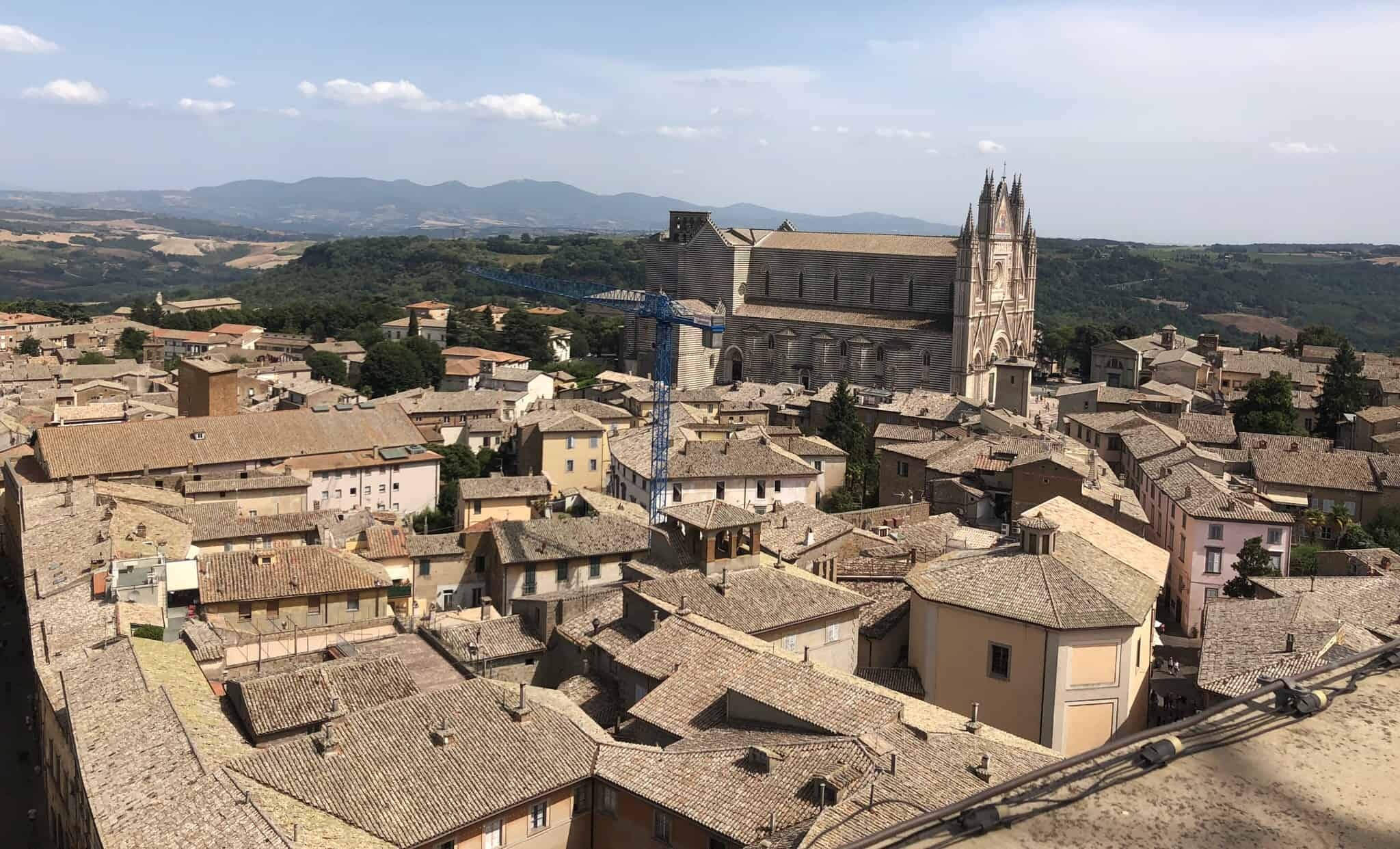 Orvieto, Day trip from Rome, Train journey, Discovering the city, 2050x1250 HD Desktop