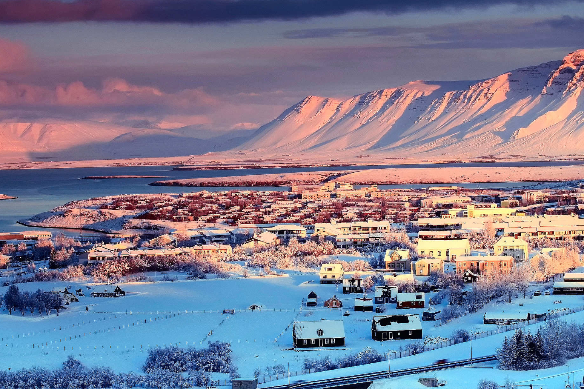 Reykjavik, Laptop Iceland pictures, 2050x1370 HD Desktop