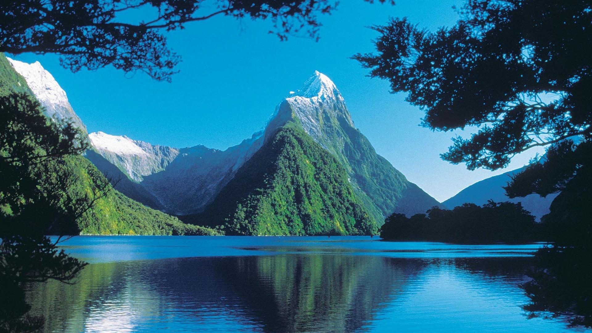 Fiordland National Park, Milford Sound, Awe-inspiring beauty, Captivating scenery, 1920x1080 Full HD Desktop