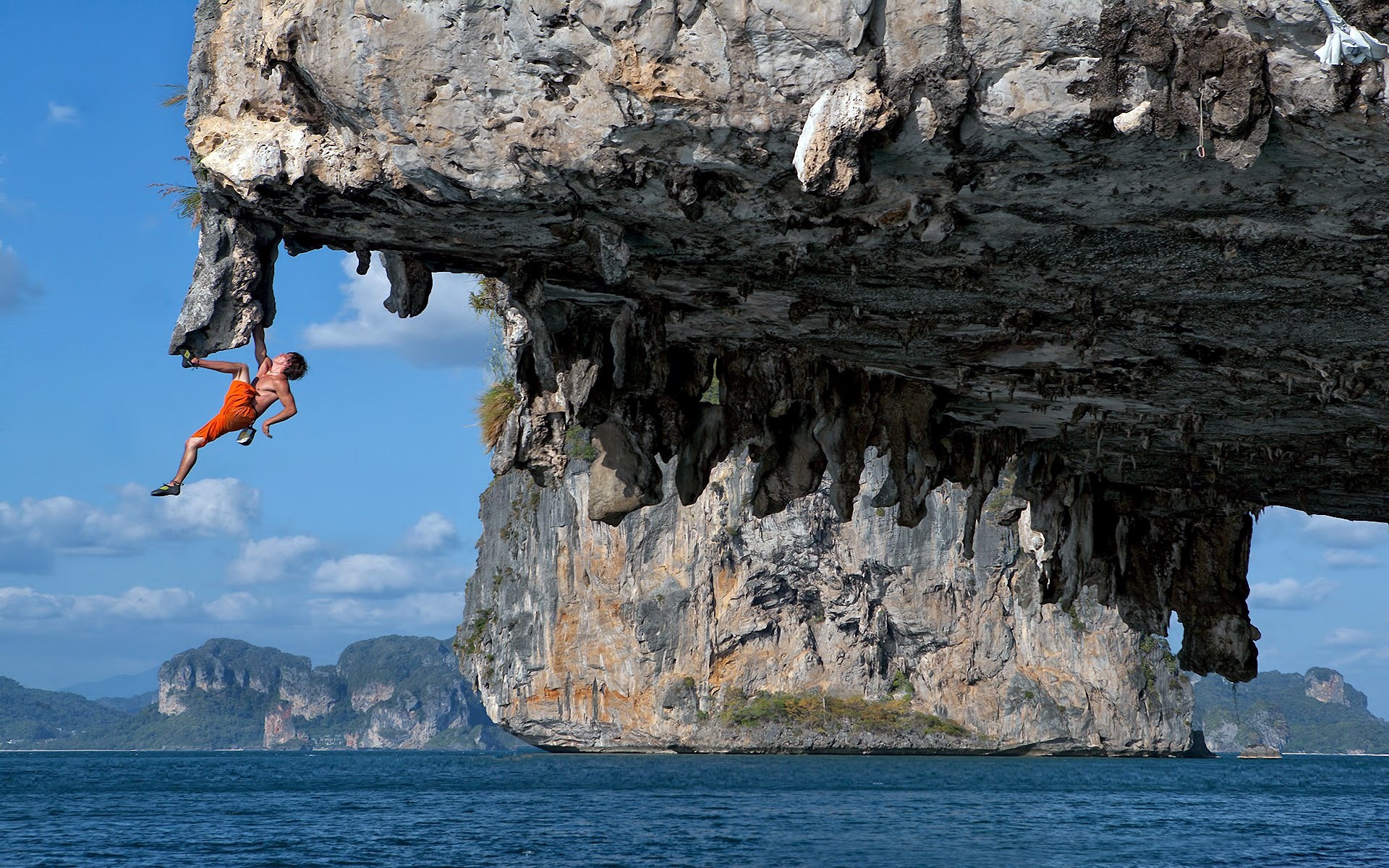 Halong Bay, Climbing Wallpaper, 1920x1200 HD Desktop