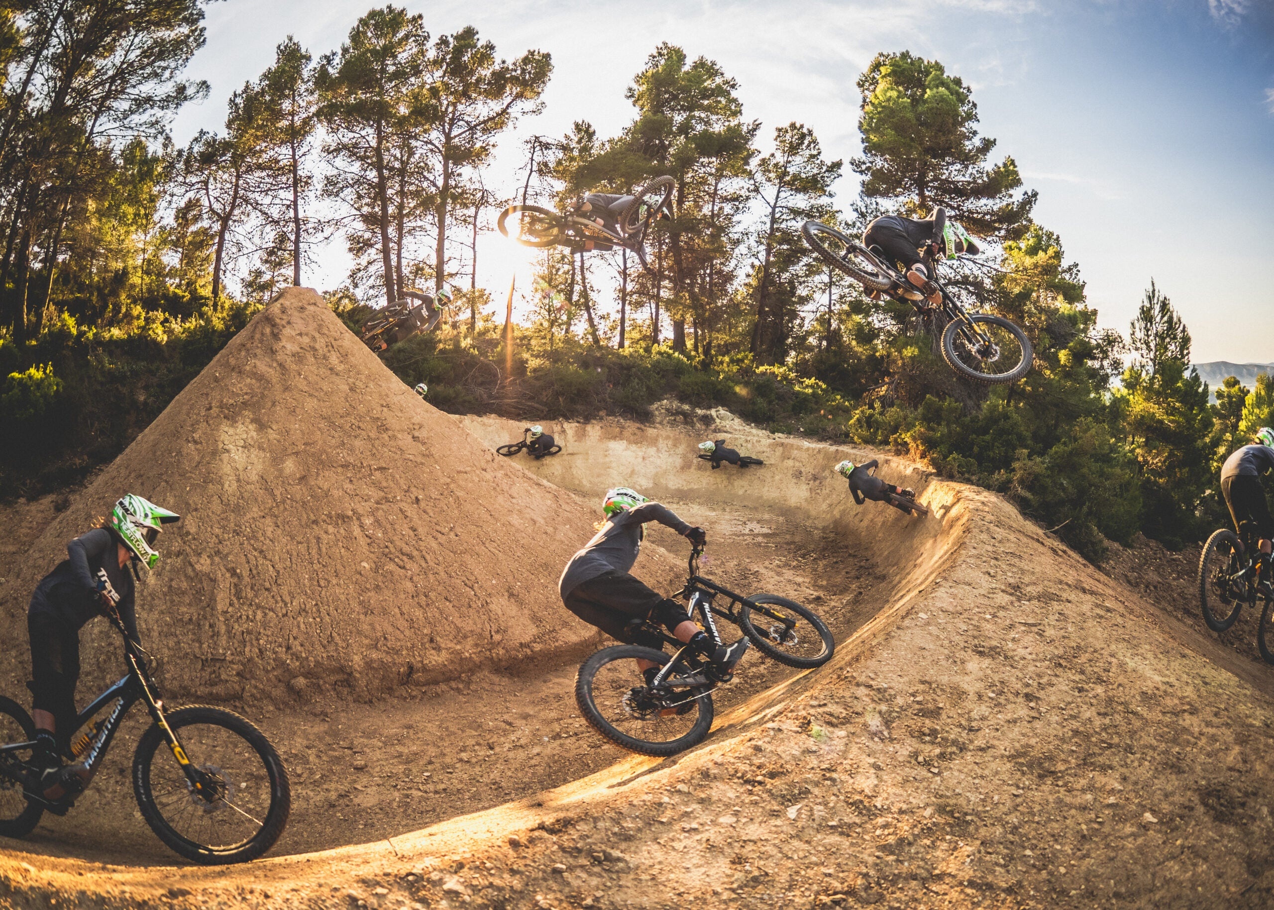 Transition Bikes, Nico Vink's epic journey, Spreading joy through dirt, 2560x1830 HD Desktop