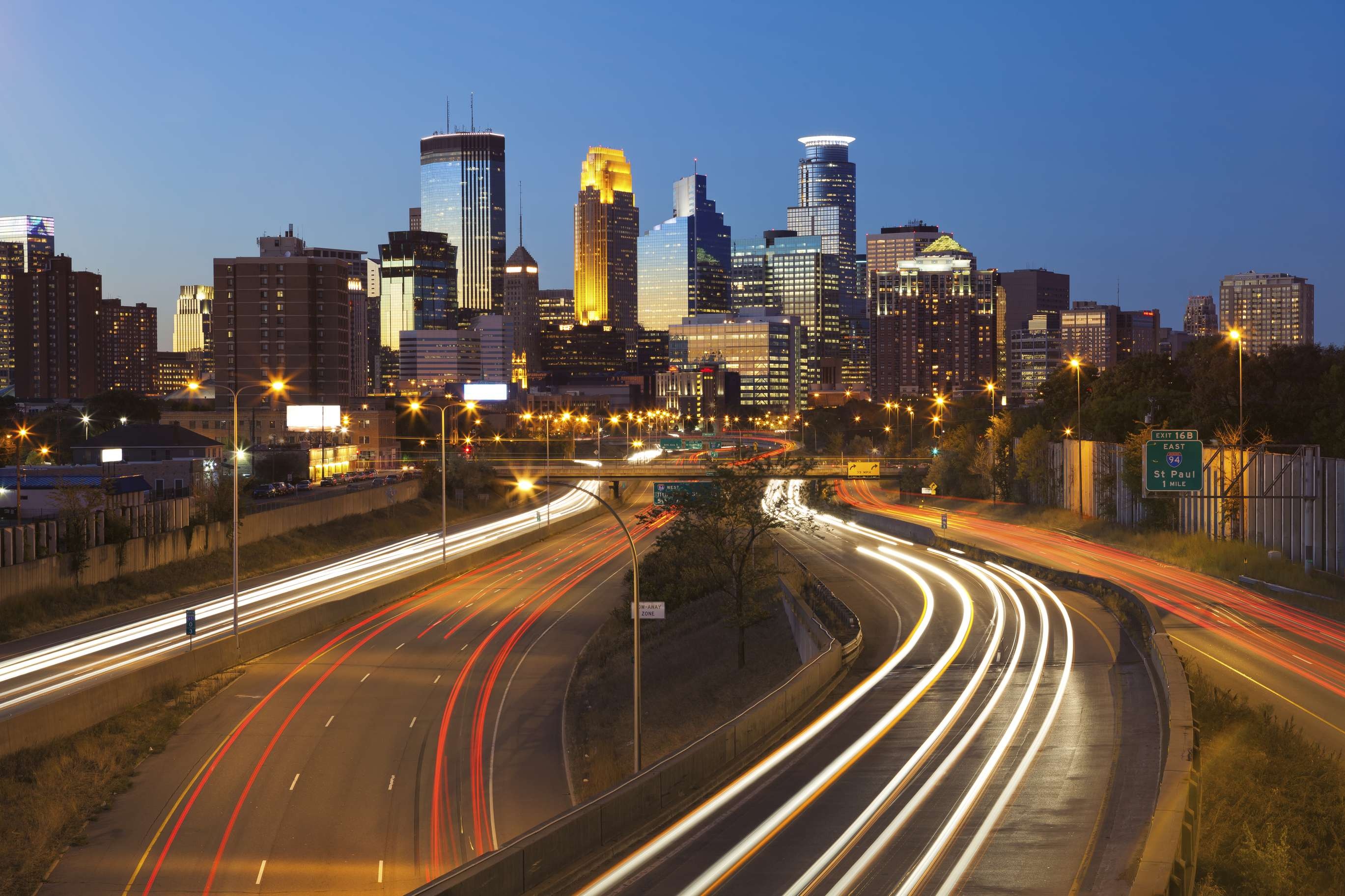 Minneapolis Skyline, Landlords, Check tenants, Credit score, 2740x1830 HD Desktop