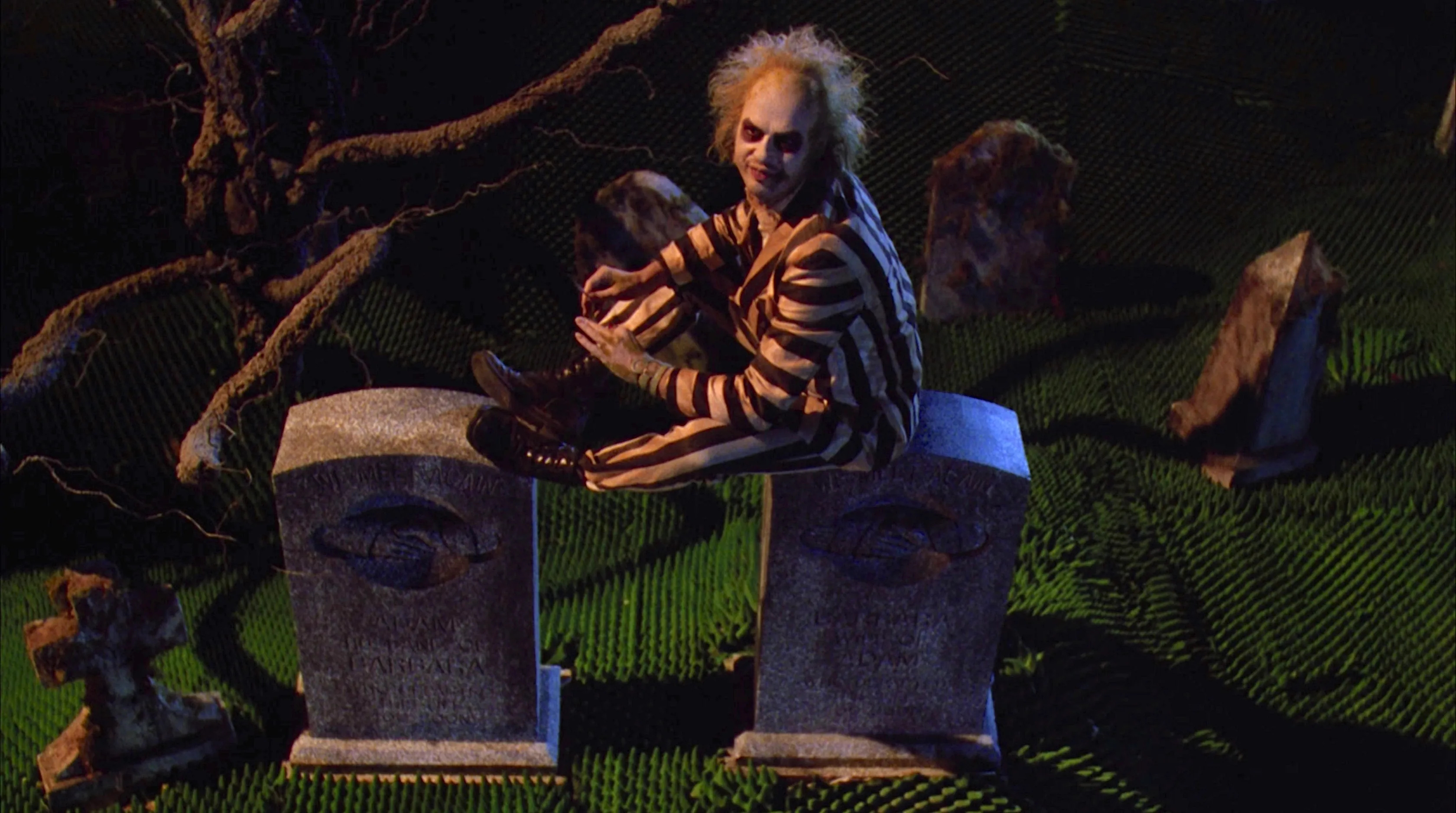 Michael Keaton, Beetlejuice character, Tim Burton, Classic movie, 3360x1880 HD Desktop