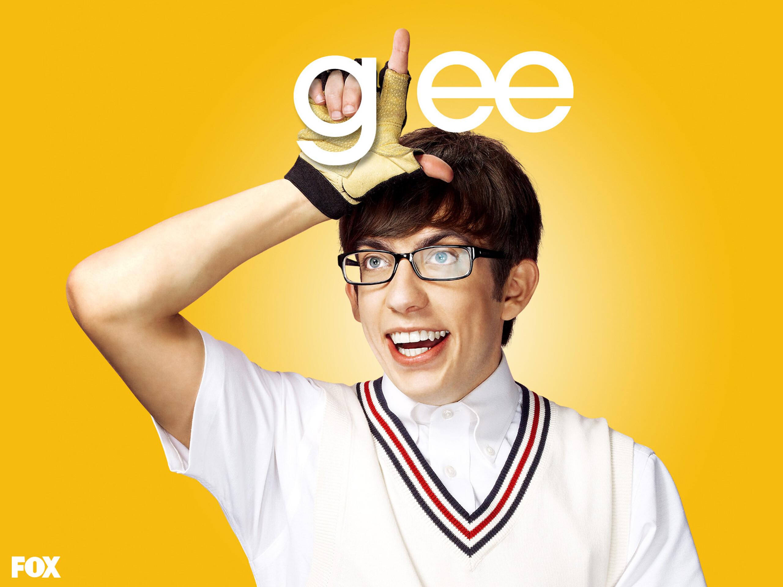 Glee wallpaper, TV show cast, Vibrant colors, Memorable moments, 2560x1920 HD Desktop