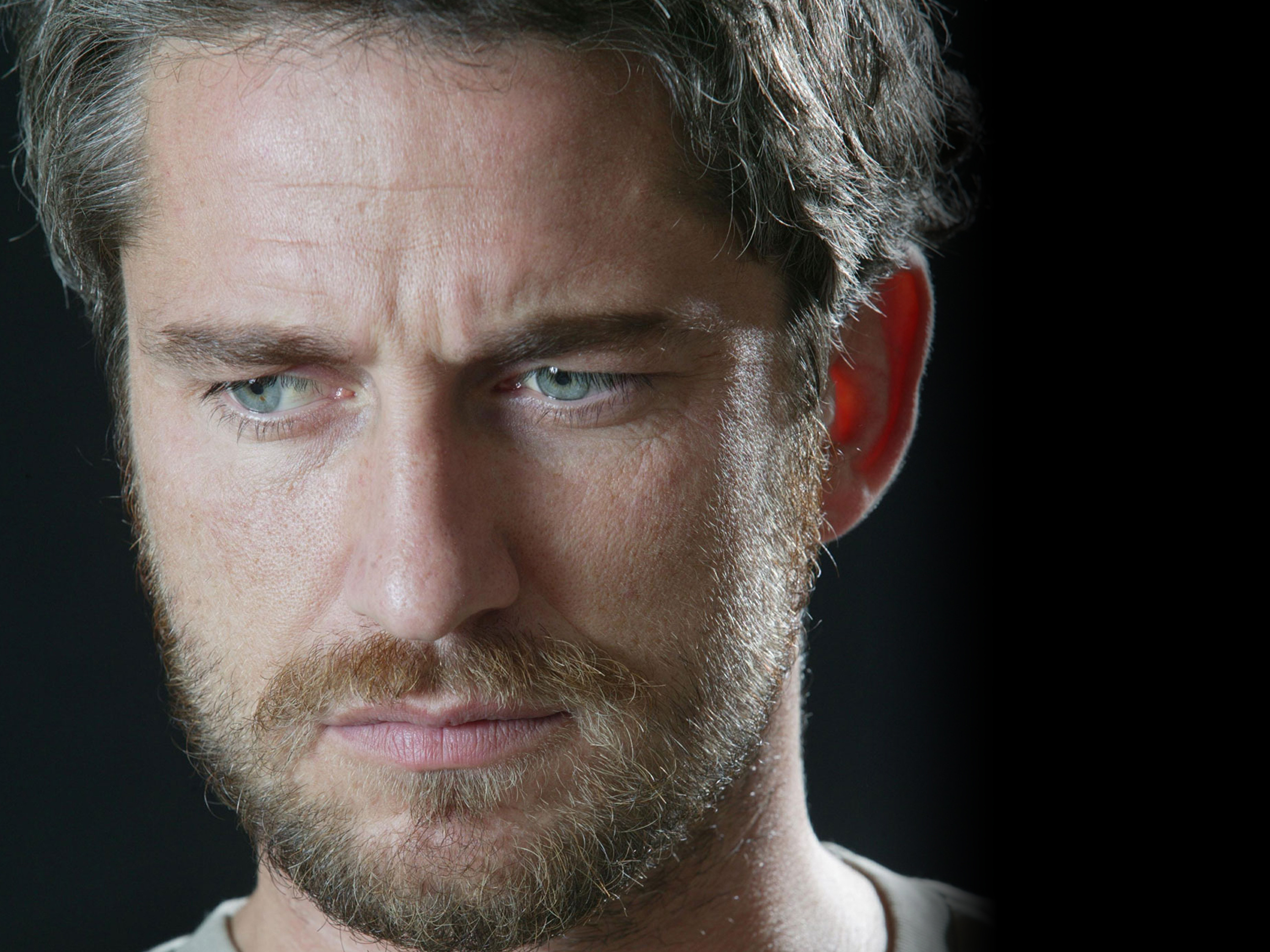 Gerard Butler, Gerard Butler, Wallpaper, Fanpop, 2560x1920 HD Desktop