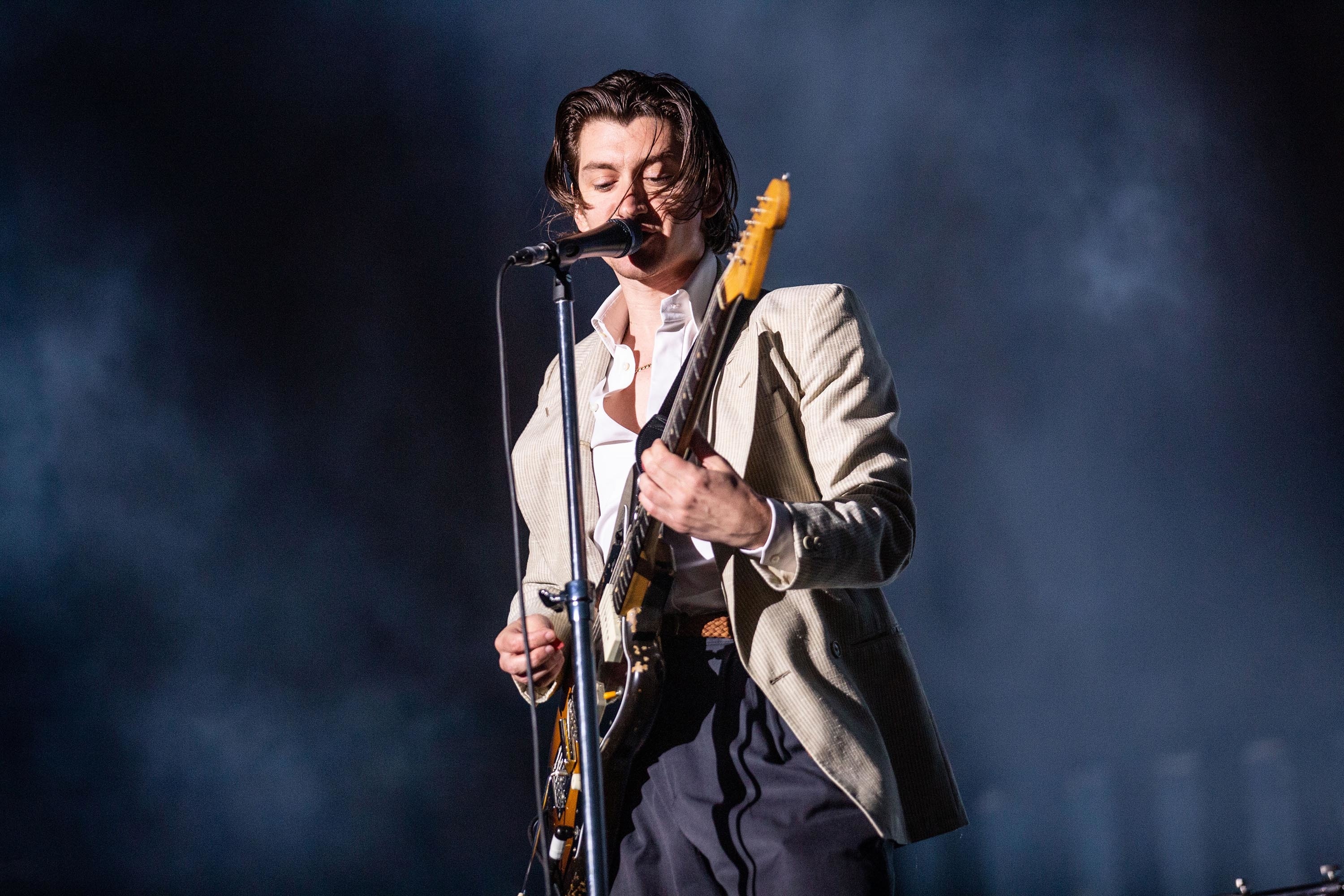 Alex Turner, Science fiction influence, Tranquility Base Hotel & Casino, DIY magazine, 3000x2000 HD Desktop