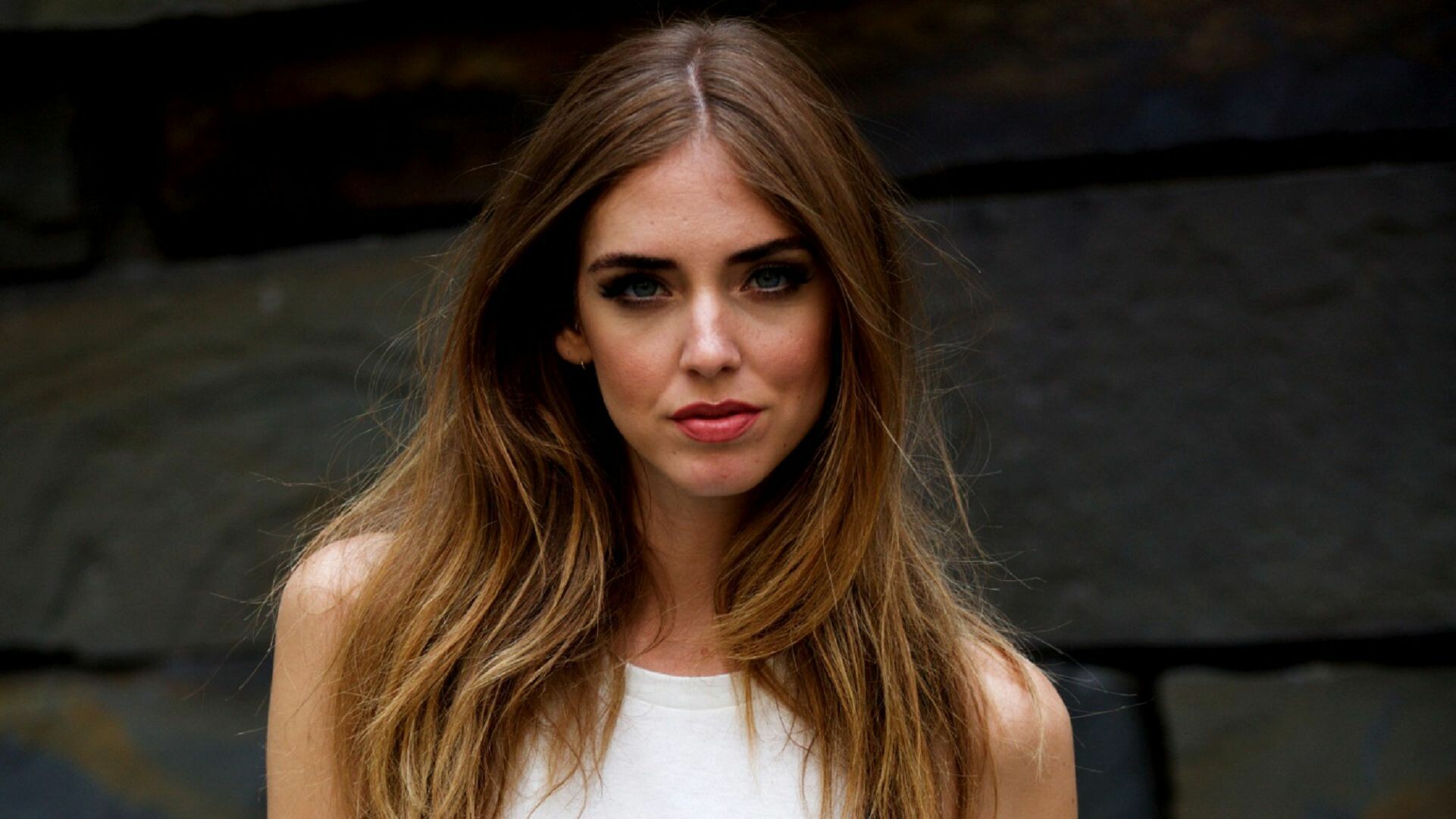 Chiara Ferragni, Fashion icon, Stunning wallpapers, Chic style, 1930x1080 HD Desktop