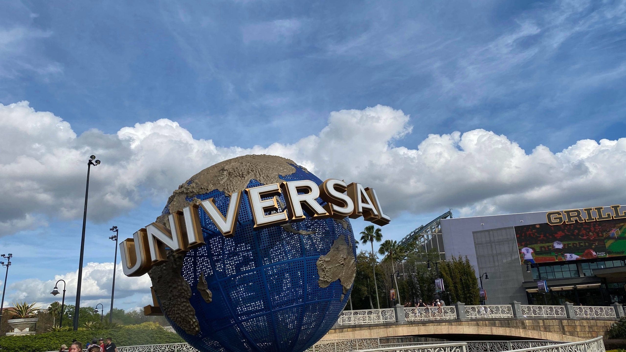 Universal Studios Hollywood, Inspiring playlist, Spotify collection, Chip and Company, 2560x1440 HD Desktop