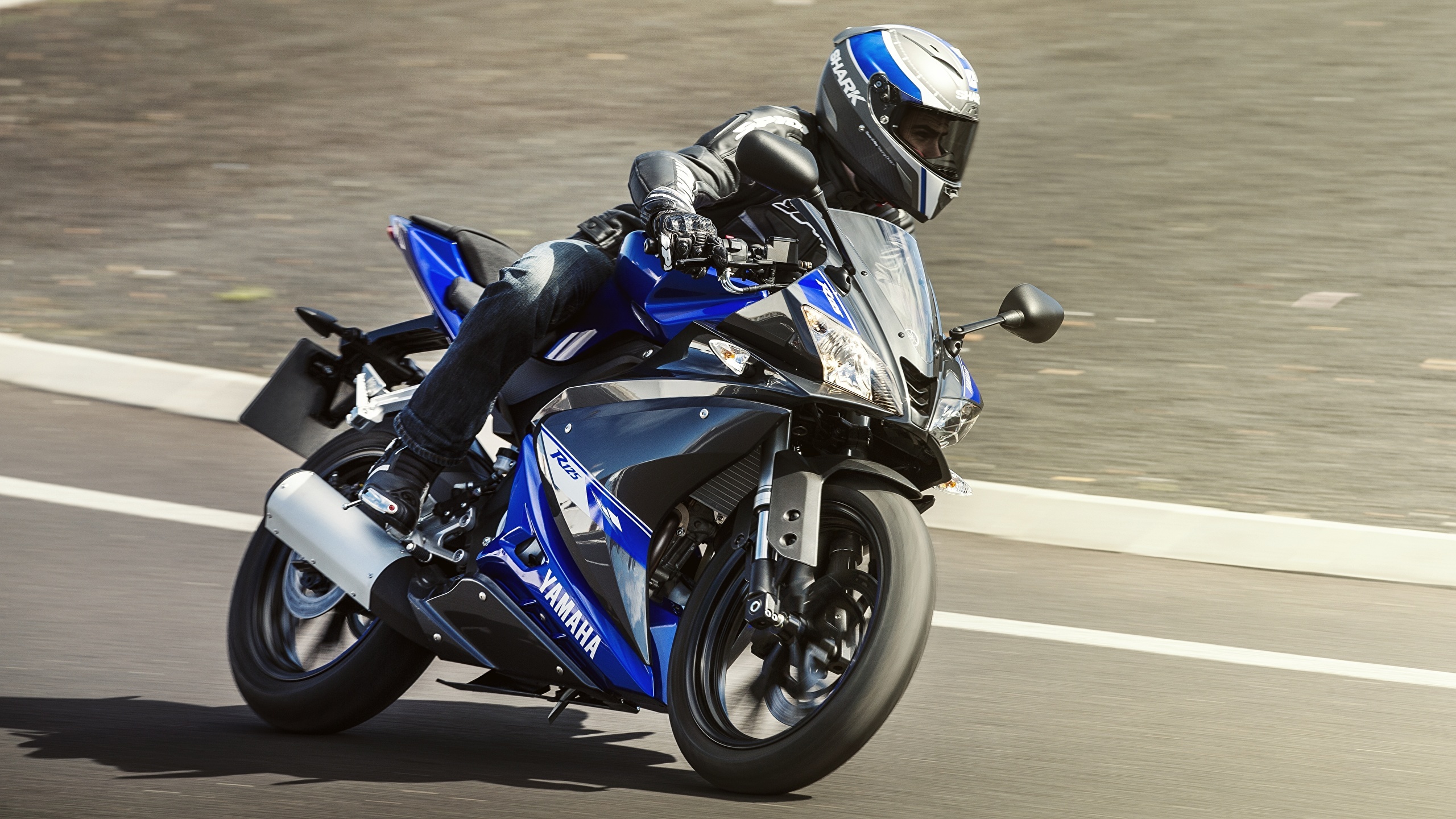 Yamaha YZF-R125, 29 wallpapers, 2560x1440 HD Desktop