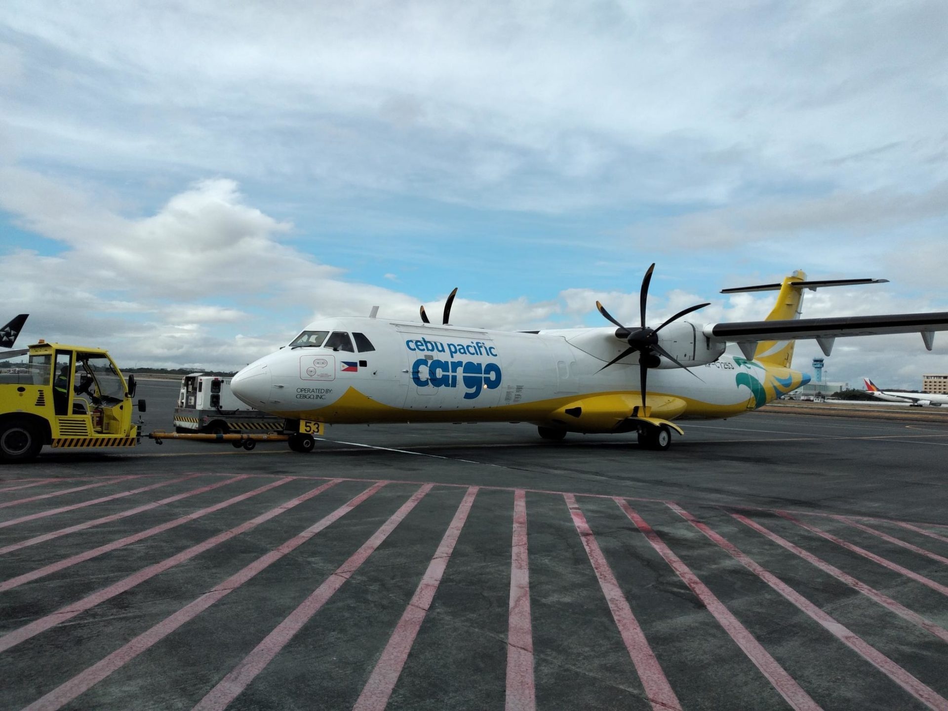 Cebu Pacific Air, Delivers, COVID-19 vaccines, Philippines Smile magazine, 1920x1440 HD Desktop