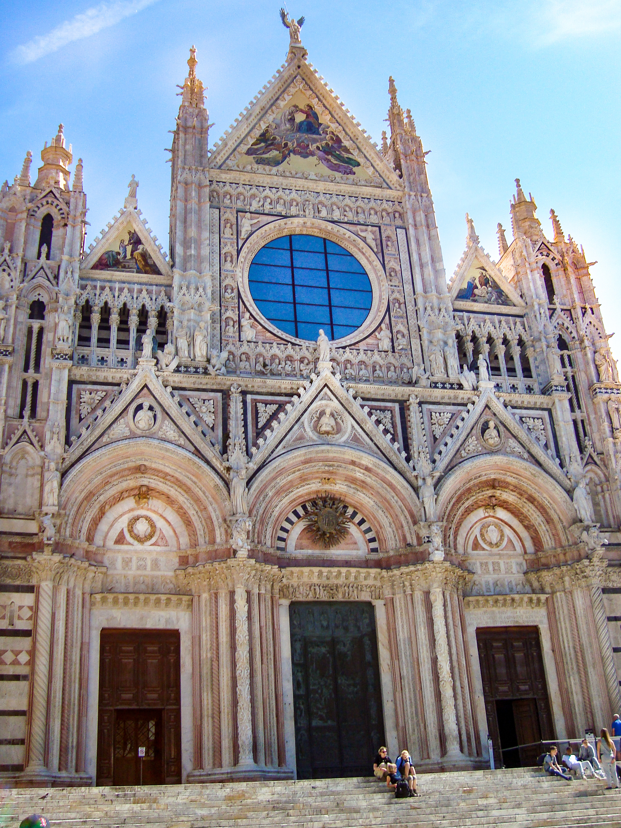 Siena Cathedral, Relaxing on stairs, Candid photography, Street scenes, 2050x2730 HD Phone