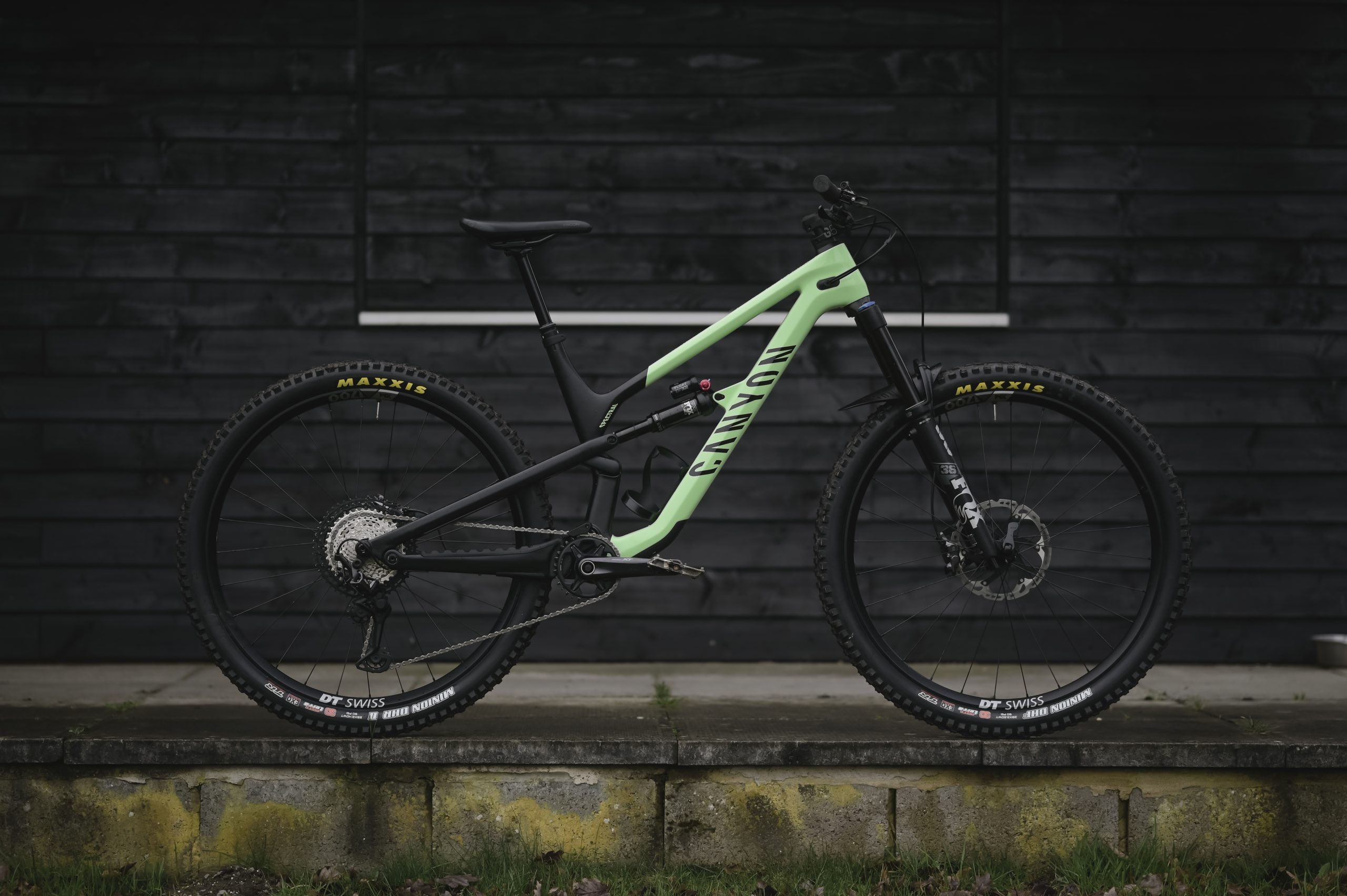 Spectral 29 CF 8.0, Canyon Bikes Wallpaper, 2560x1710 HD Desktop