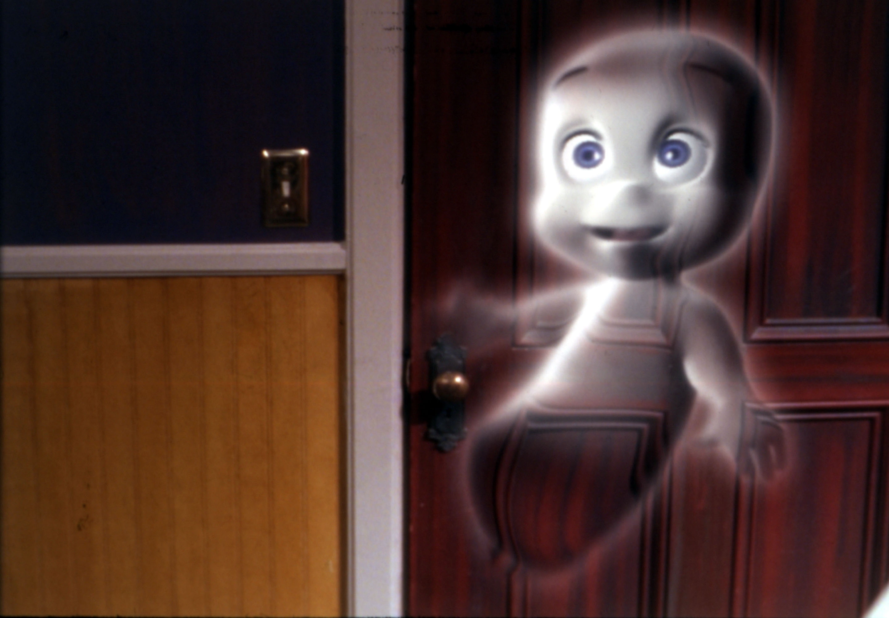 Casper, Festive animations, Christmas movie, Delightful storytelling, 2880x2010 HD Desktop