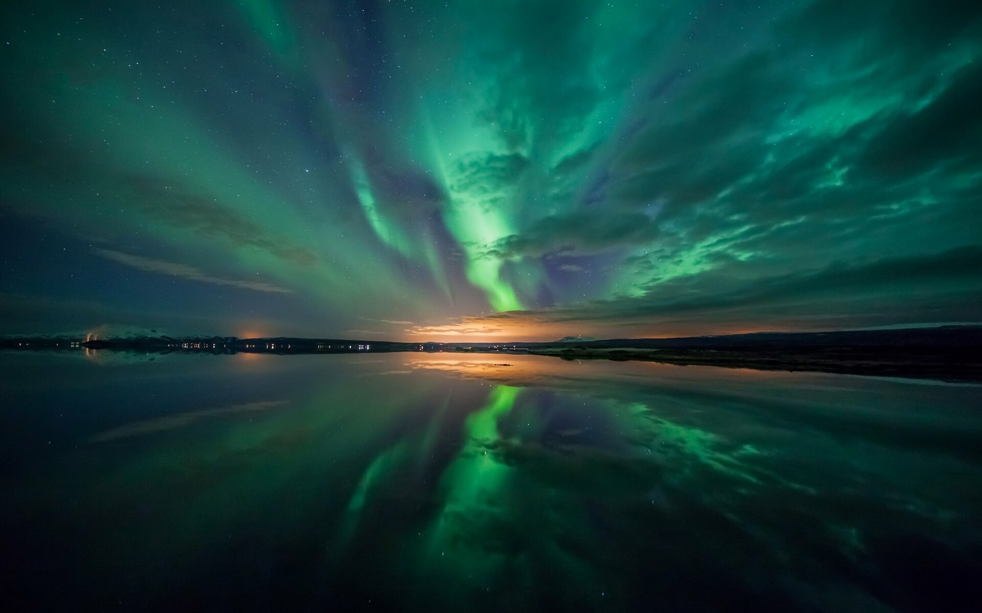 Aurora borealis HD wallpapers, Beautiful backgrounds, Stunning imagery, Atmospheric visuals, 1920x1200 HD Desktop