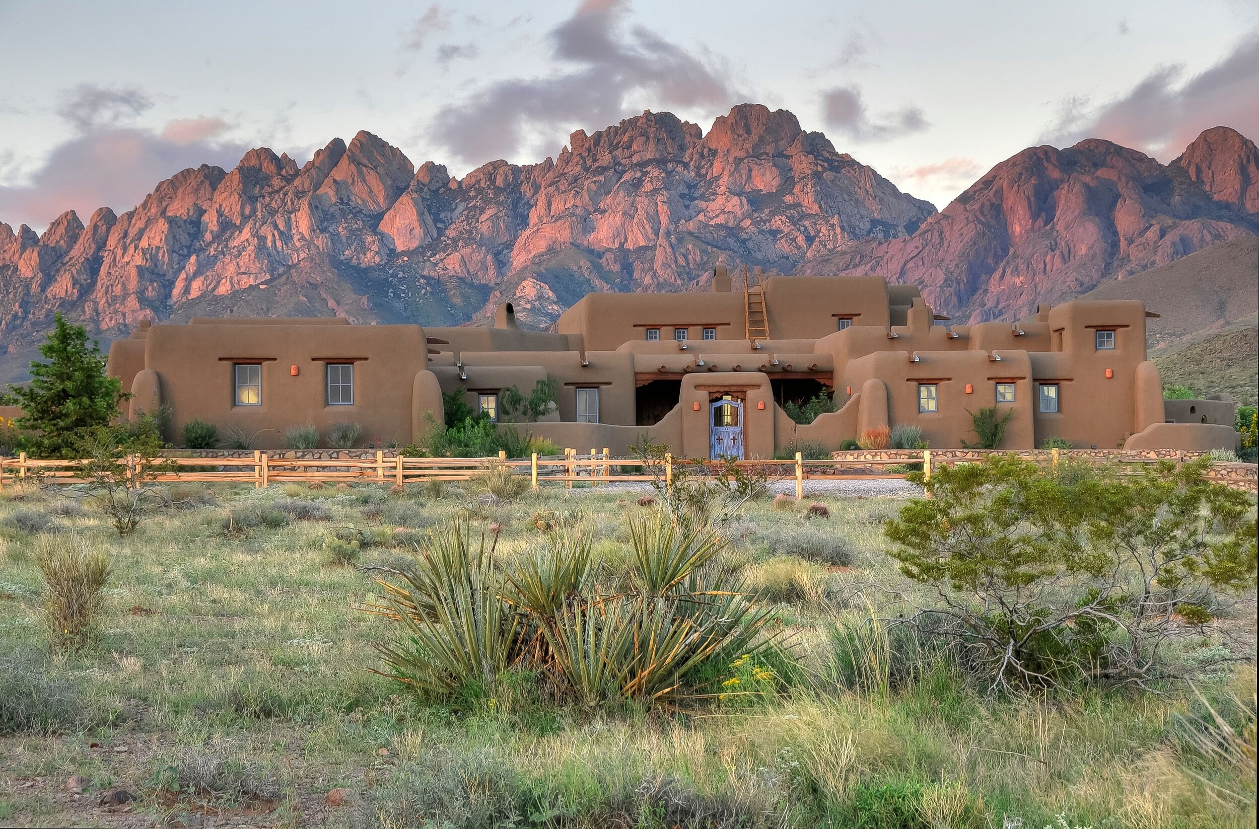 Classic New Mexico homes, Architectural beauty, Adobe style, Authentic design, 2500x1650 HD Desktop