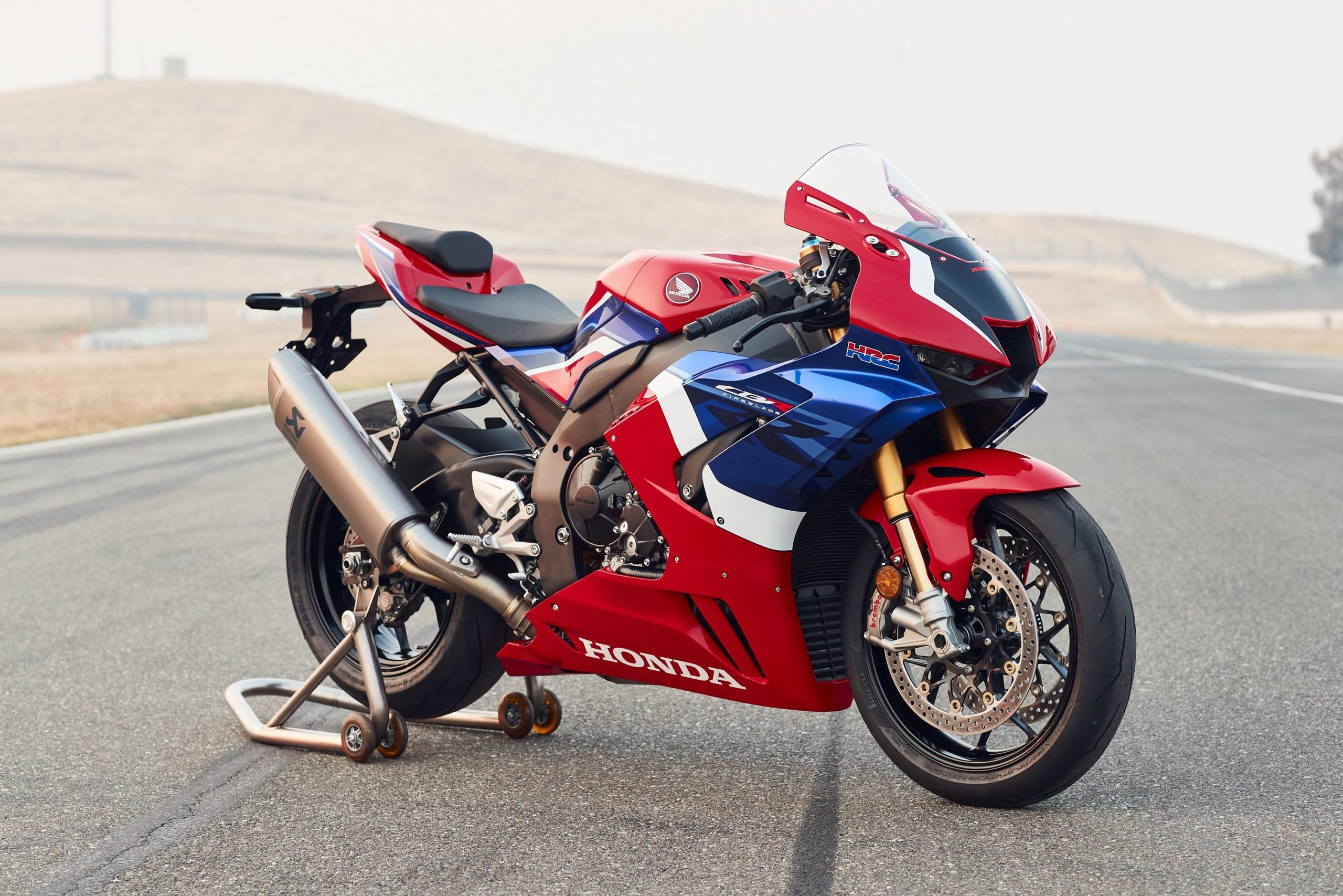 Fireblade SP Right Side, Honda CBR1000RR Wallpaper, 2560x1710 HD Desktop