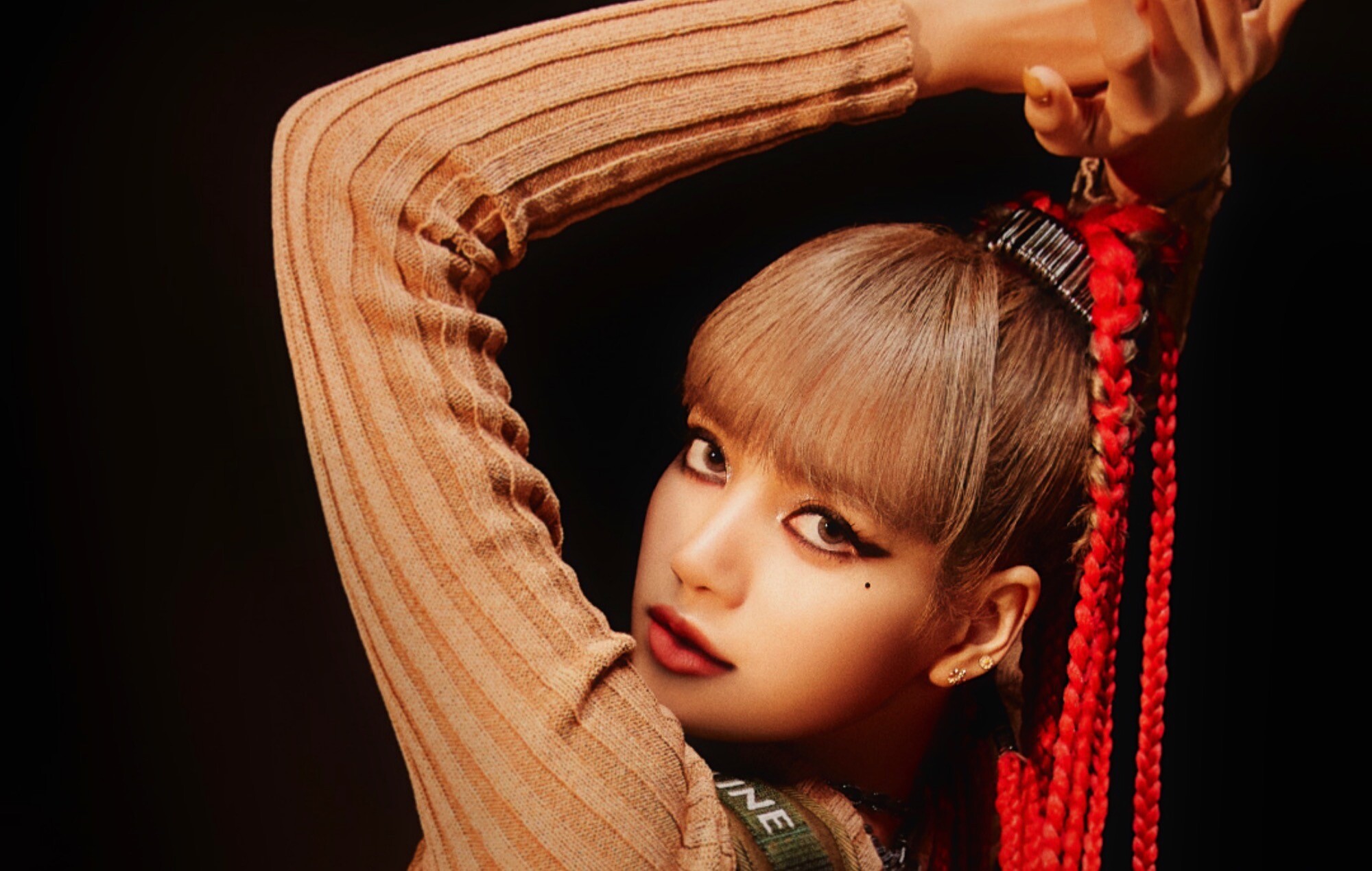 Money, Lalisa Manoban Wallpaper, 2000x1270 HD Desktop