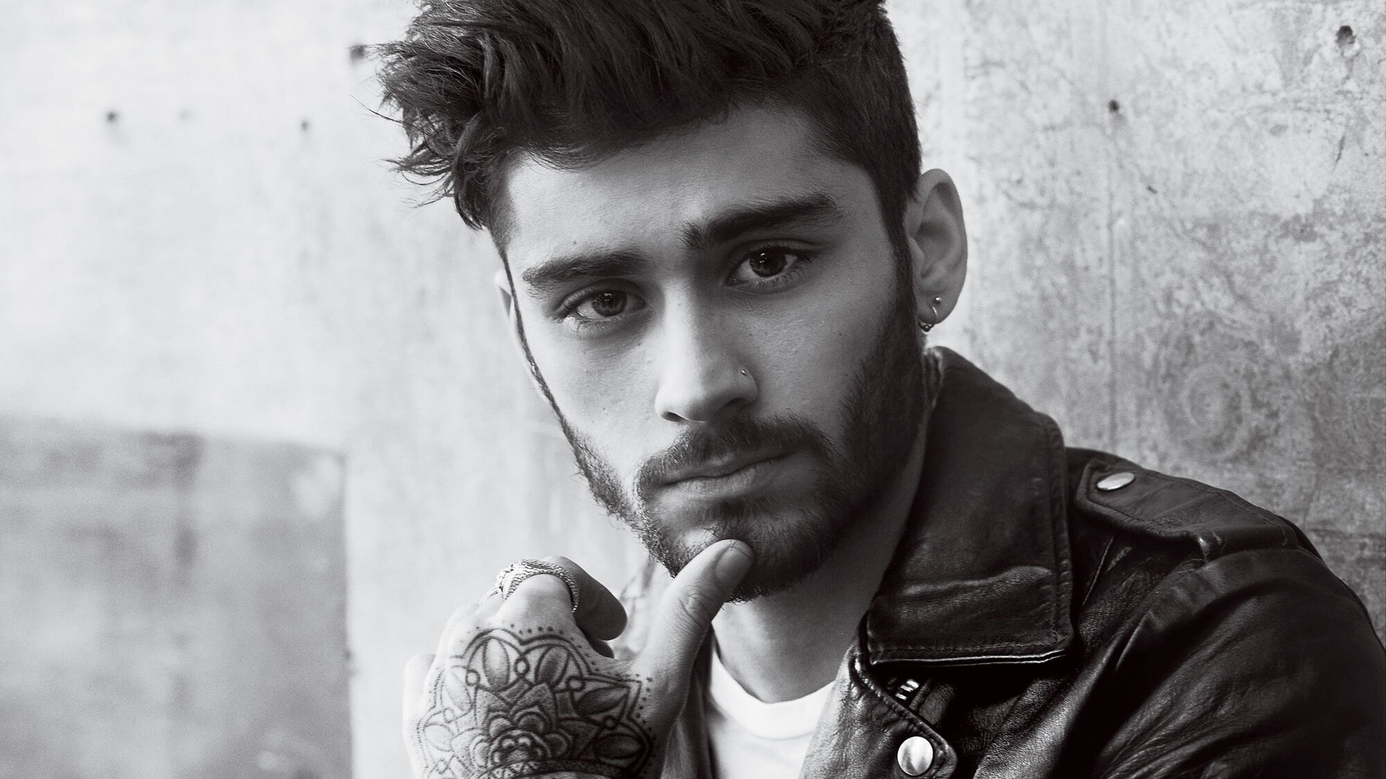 Zayn Malik, HD music wallpaper, Captivating visuals, Melodic talent, 2000x1130 HD Desktop