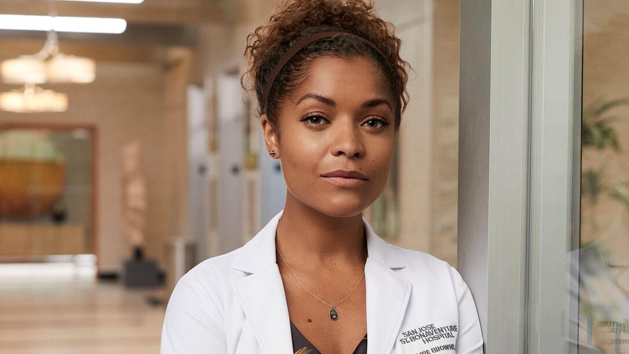 Antonia Thomas, Good Doctor return, Season 5, 2000x1130 HD Desktop