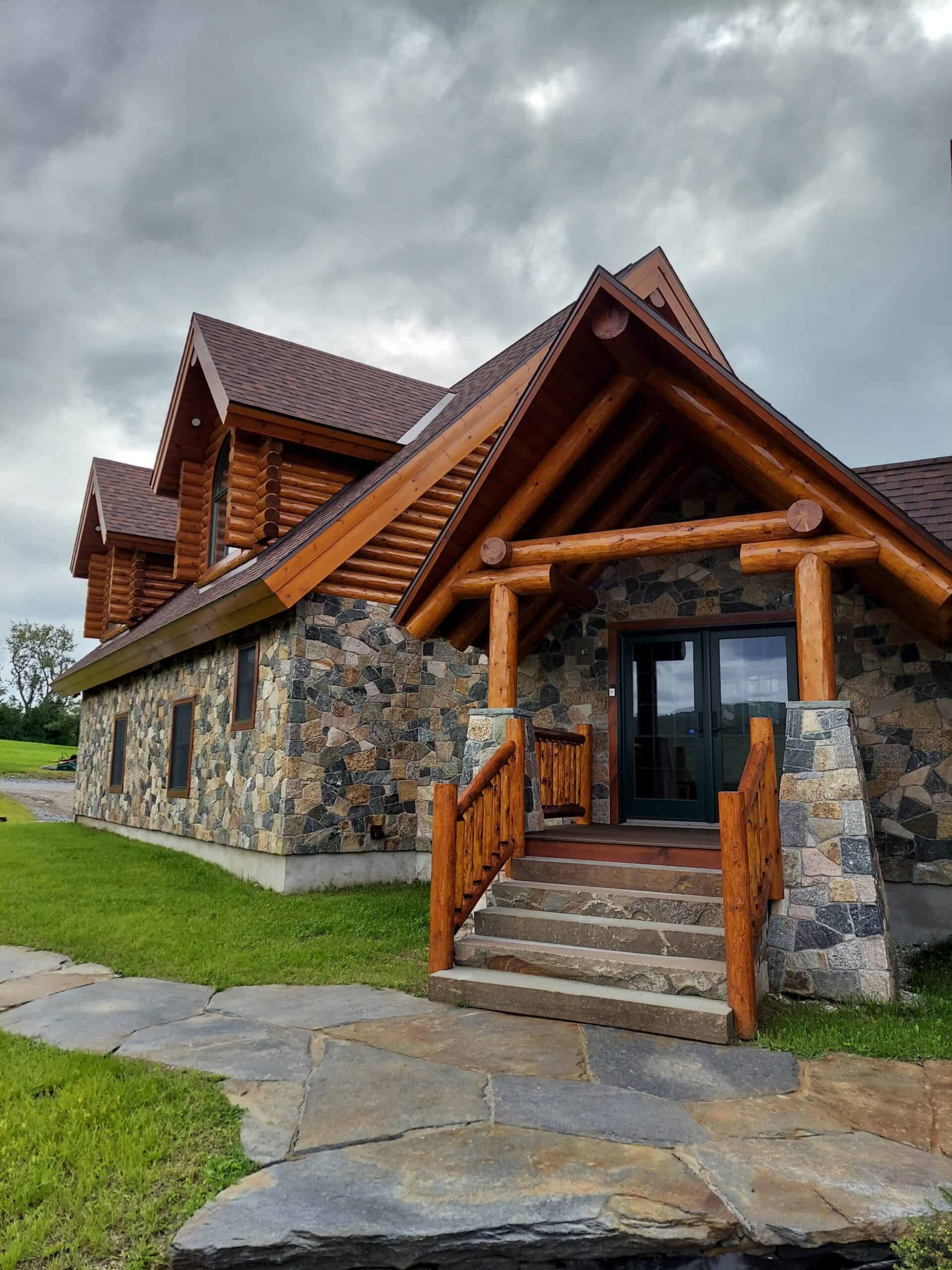 Log cabin custom blend, Thin stone veneer siding, 1920x2560 HD Phone