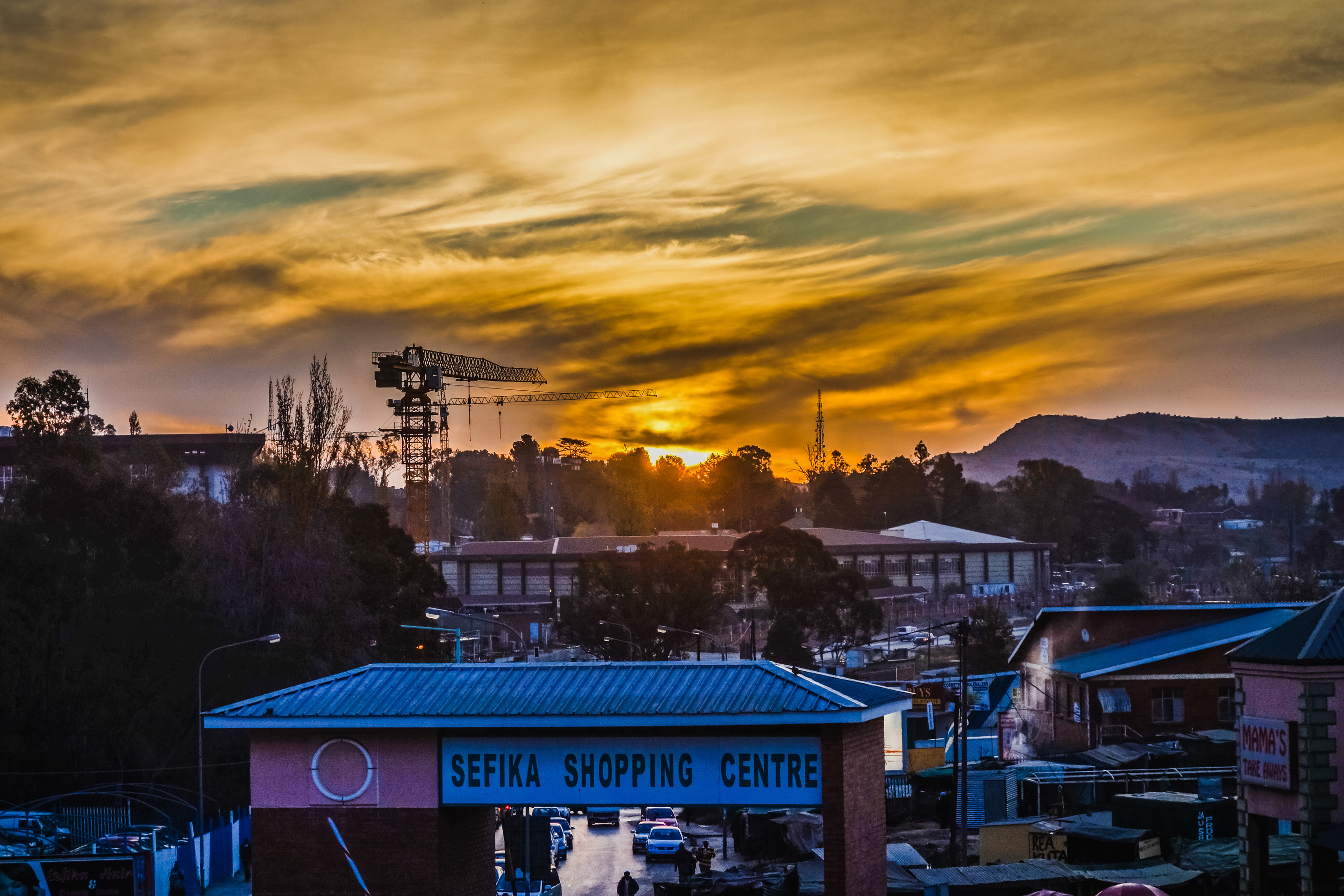 Maseru Lesotho, One man wolf pack, Beautiful pictures, 2900x1940 HD Desktop